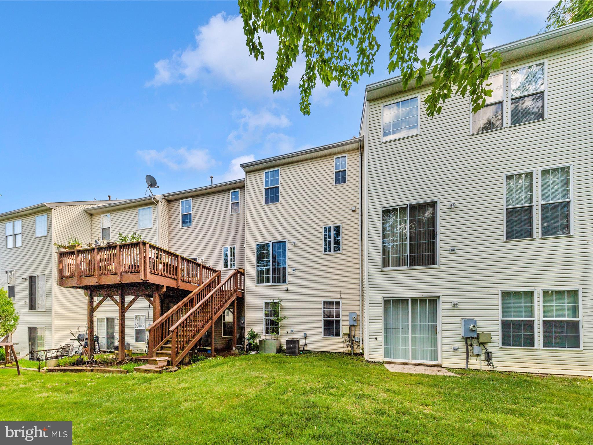 KINGSVIEW VILLAGE - Residential