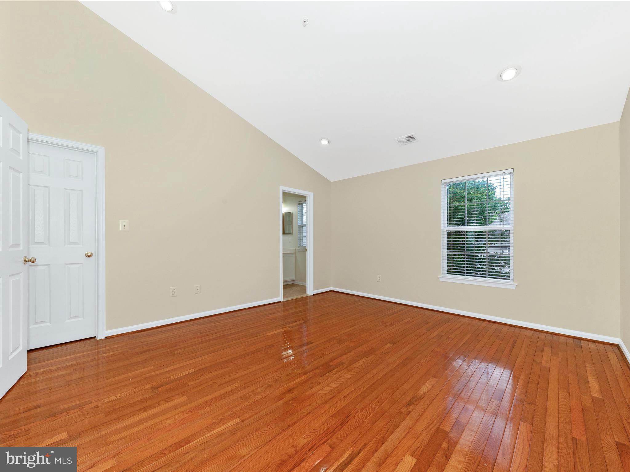 KINGSVIEW VILLAGE - Residential