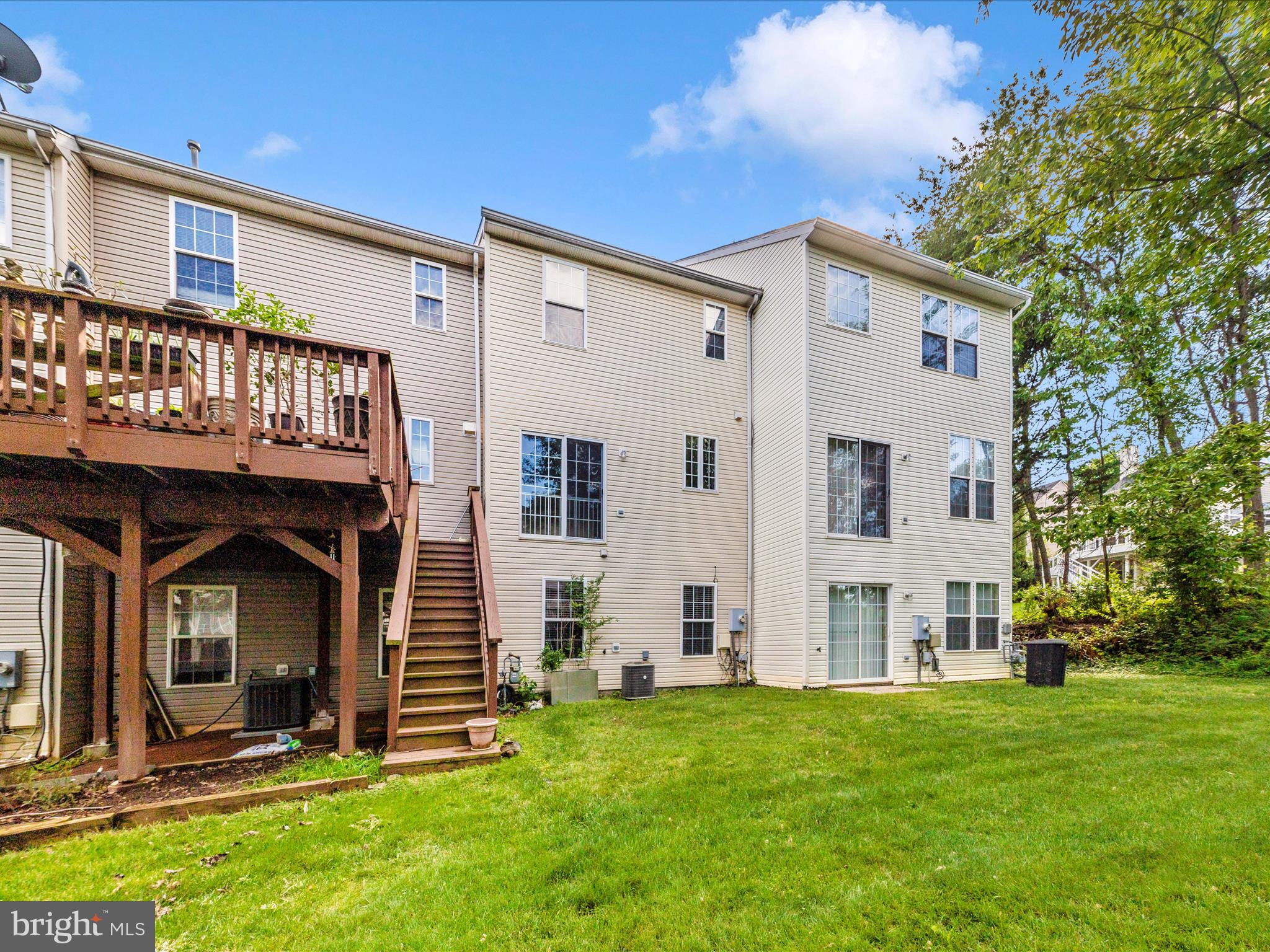 KINGSVIEW VILLAGE - Residential