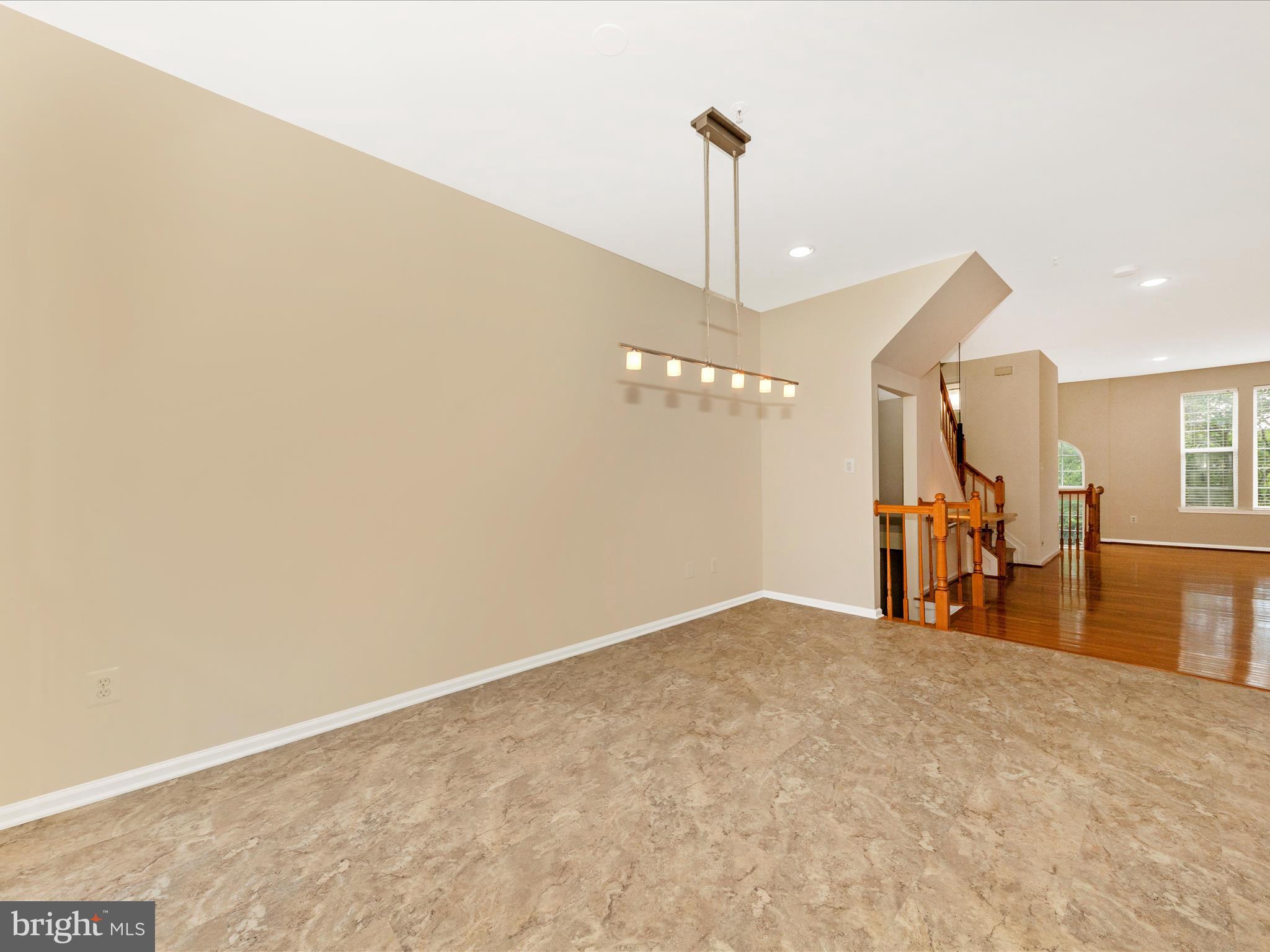 KINGSVIEW VILLAGE - Residential