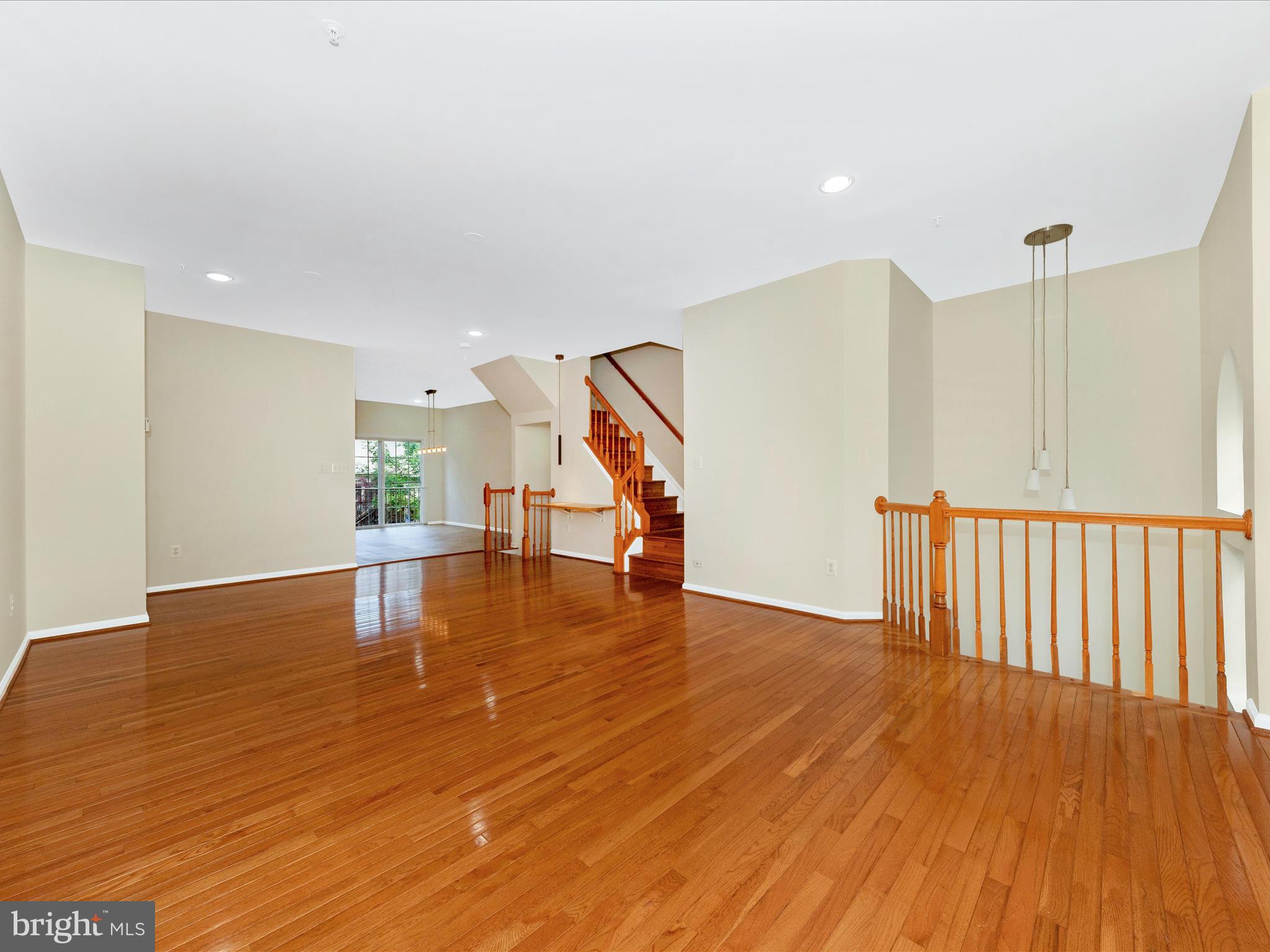 KINGSVIEW VILLAGE - Residential