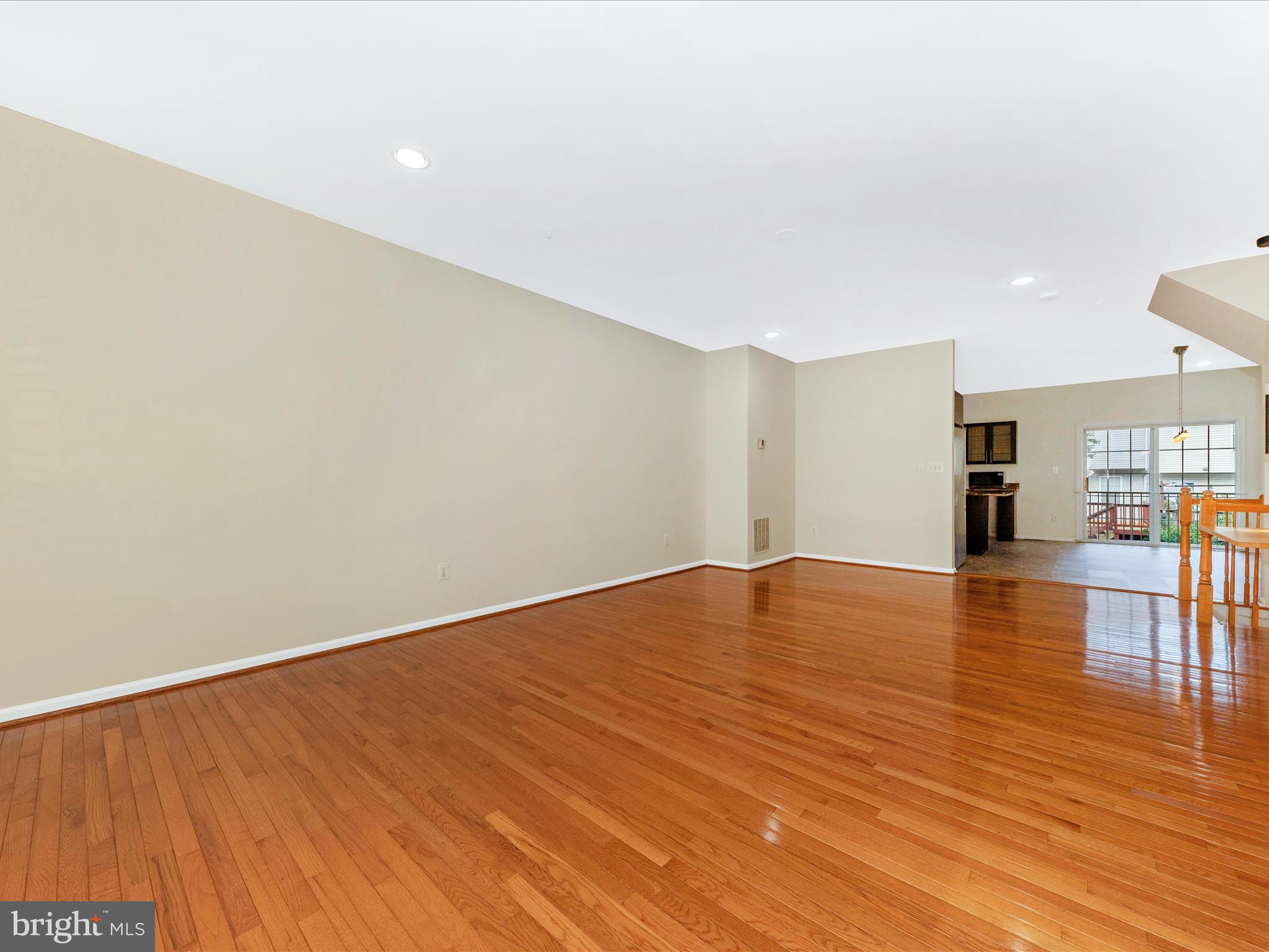 KINGSVIEW VILLAGE - Residential