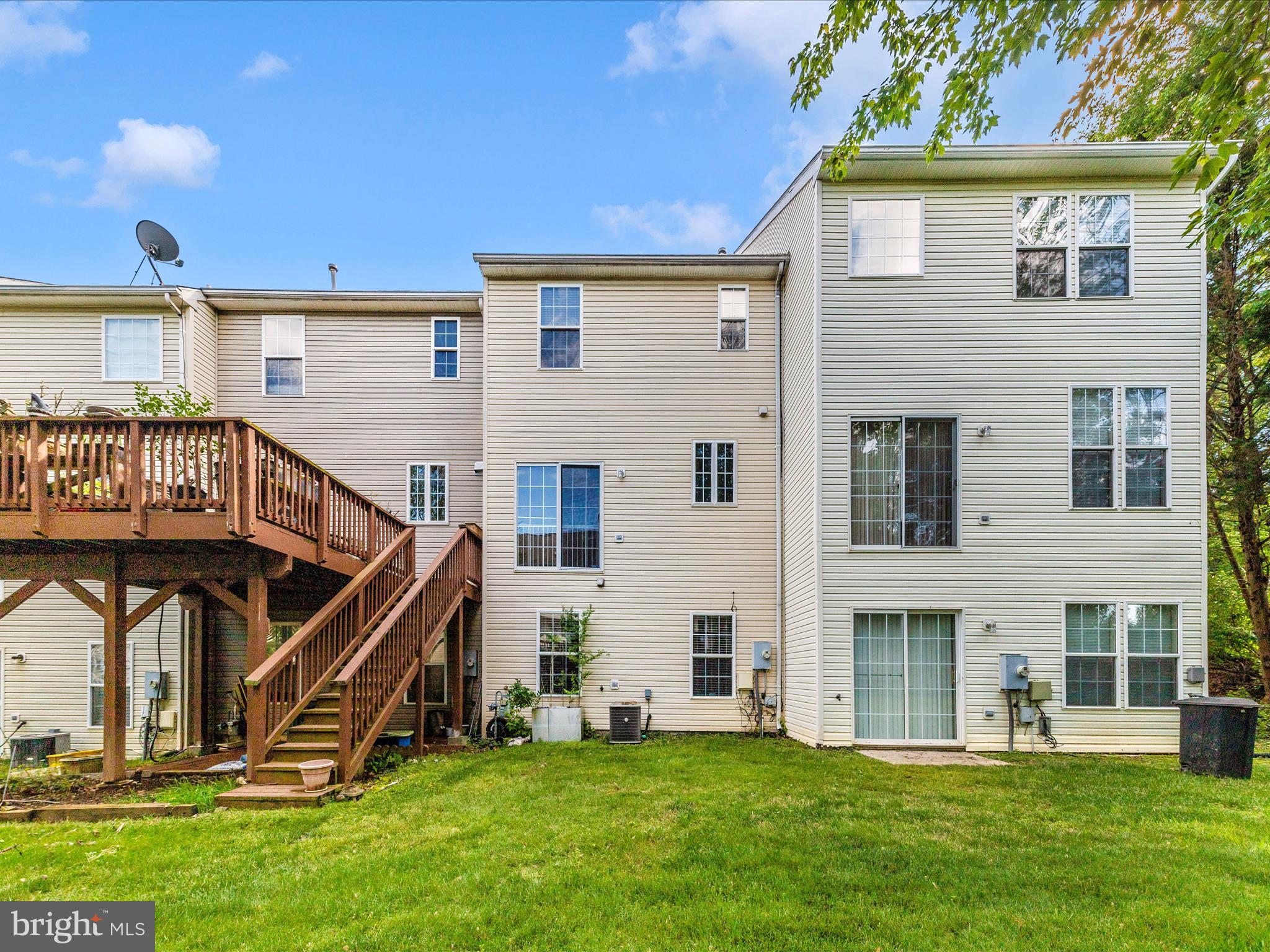 KINGSVIEW VILLAGE - Residential