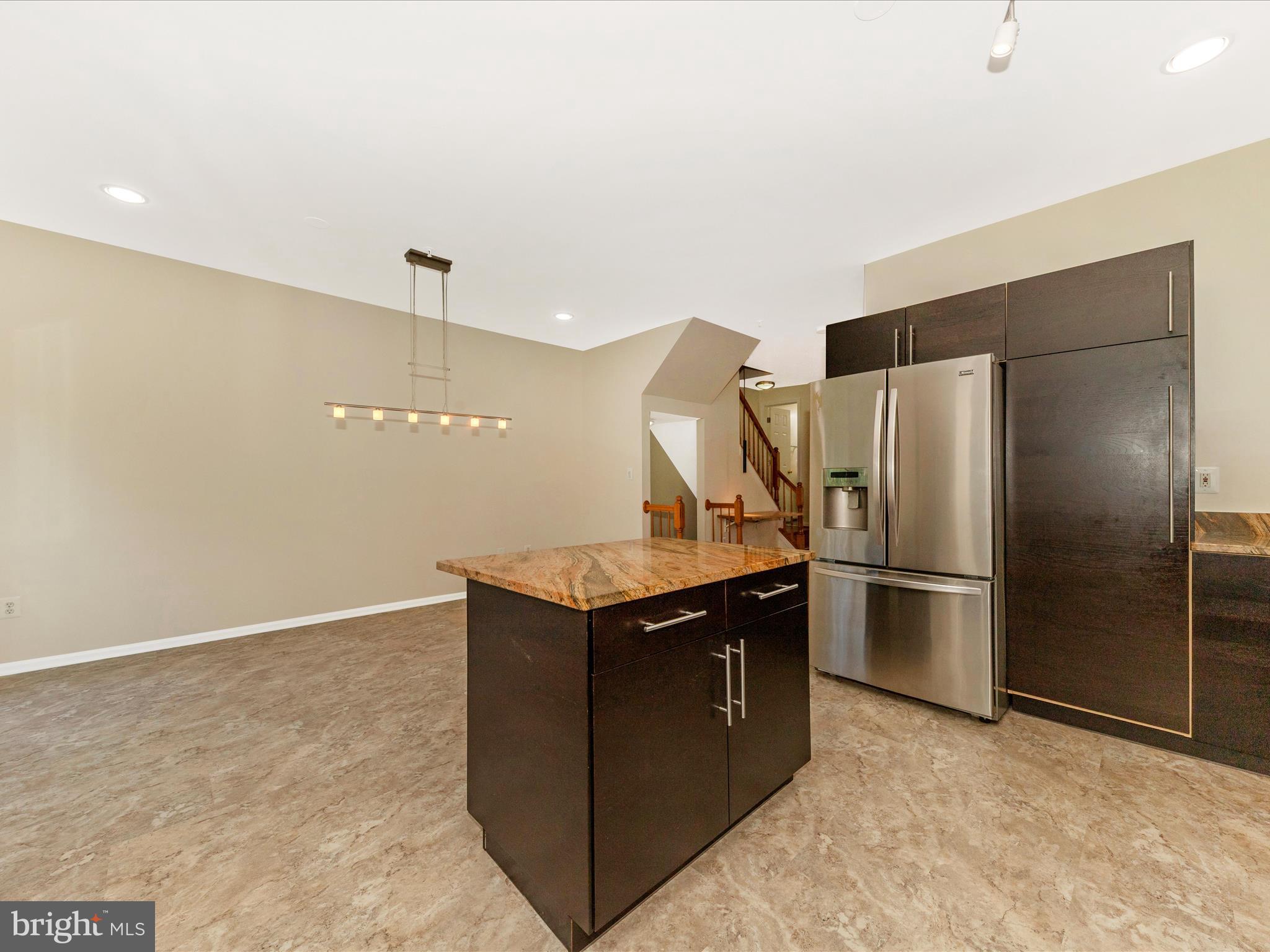 KINGSVIEW VILLAGE - Residential