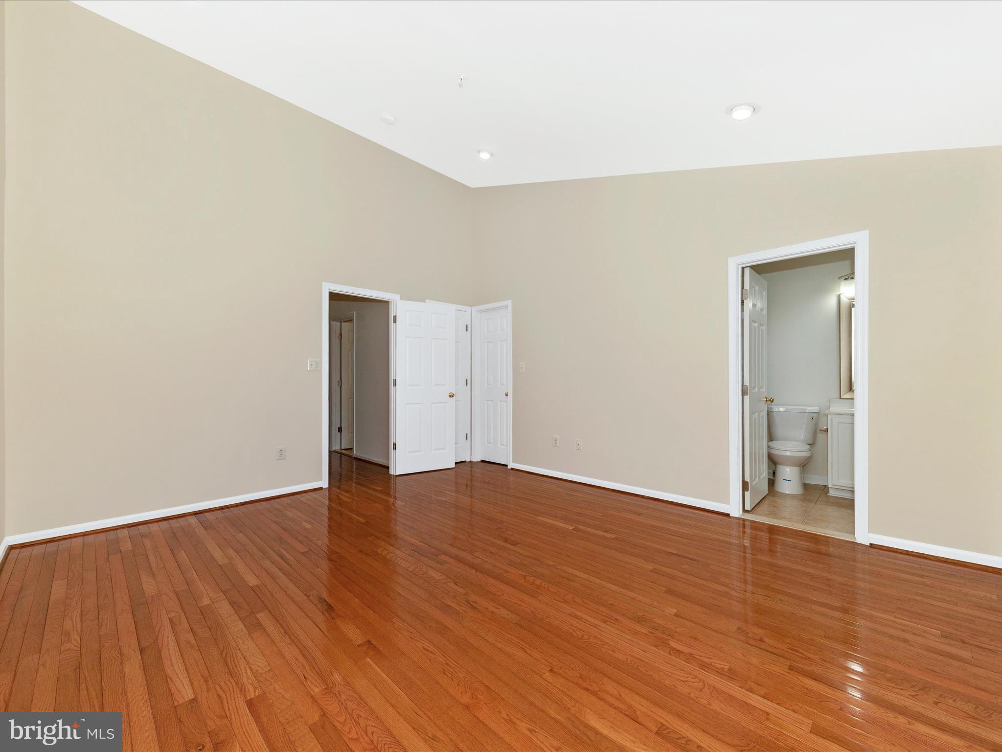 KINGSVIEW VILLAGE - Residential