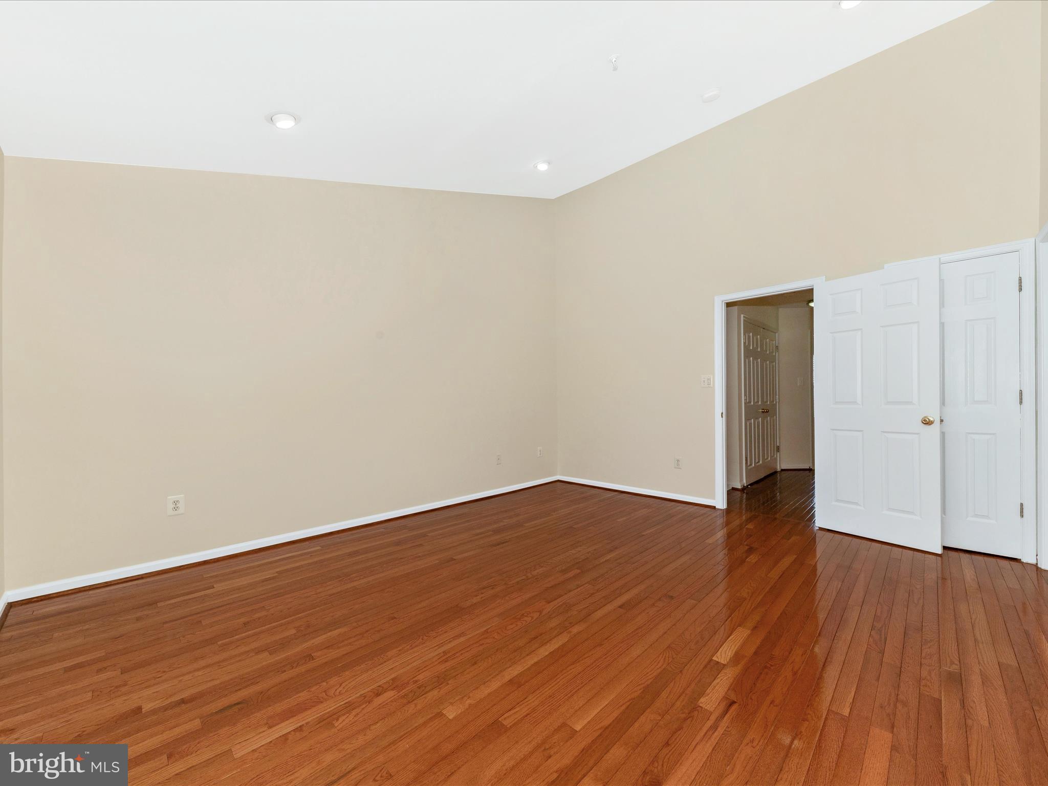 KINGSVIEW VILLAGE - Residential