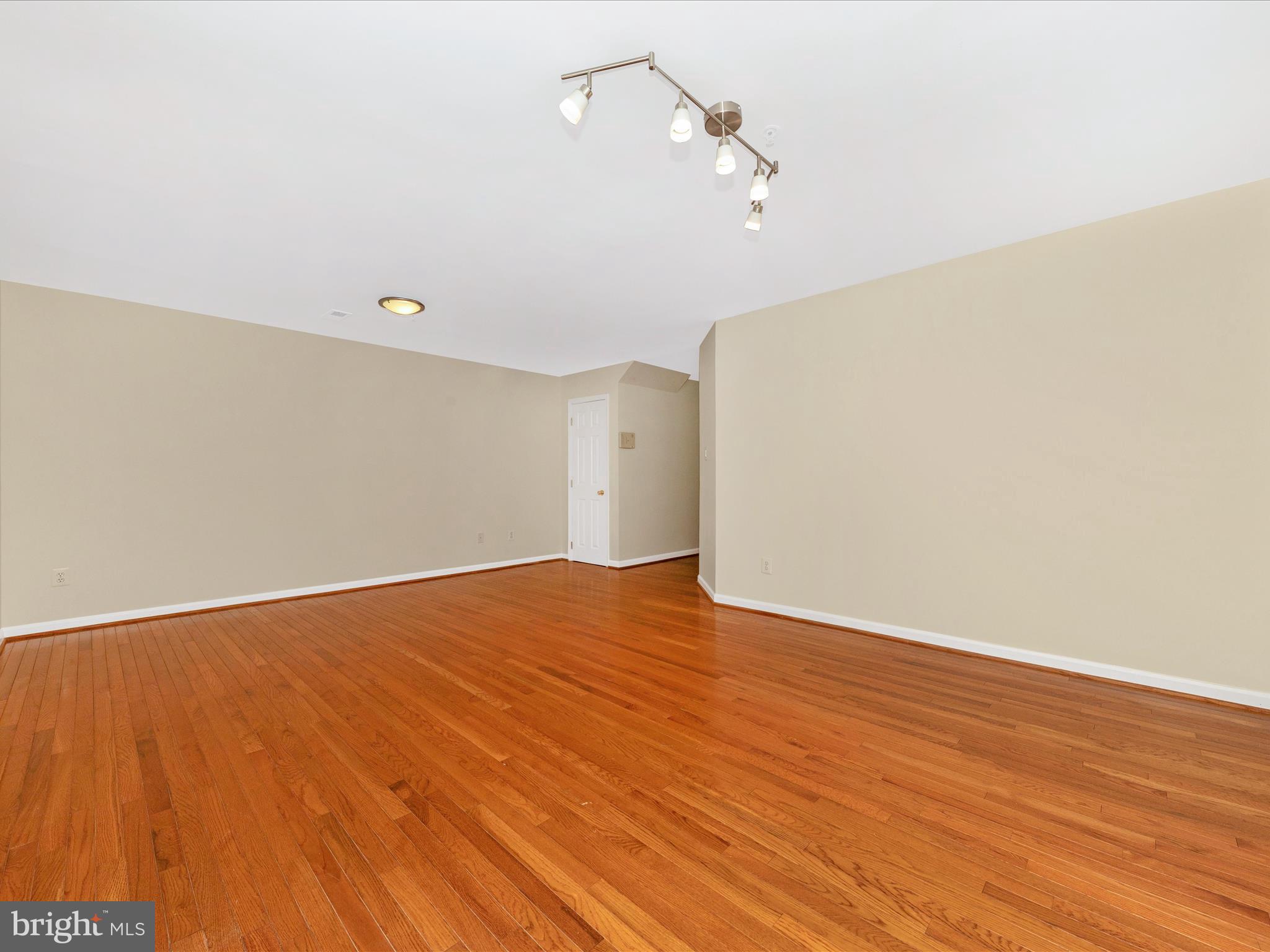 KINGSVIEW VILLAGE - Residential