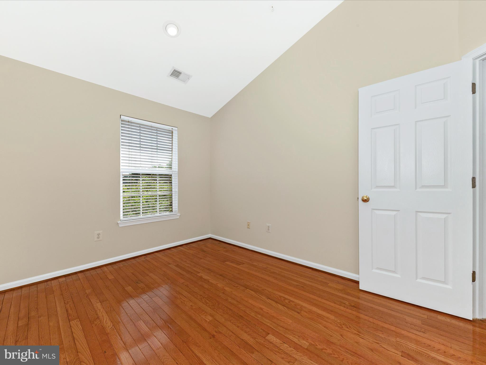 KINGSVIEW VILLAGE - Residential