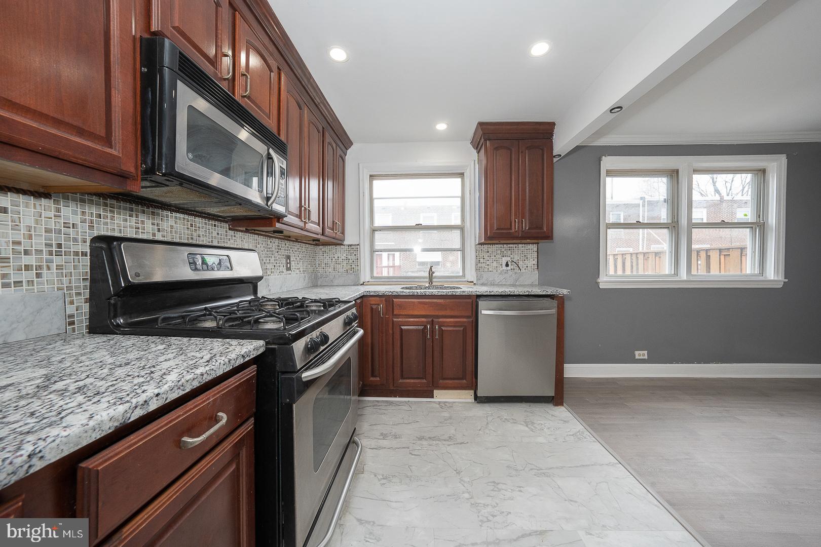 KIRKLAND - Residential