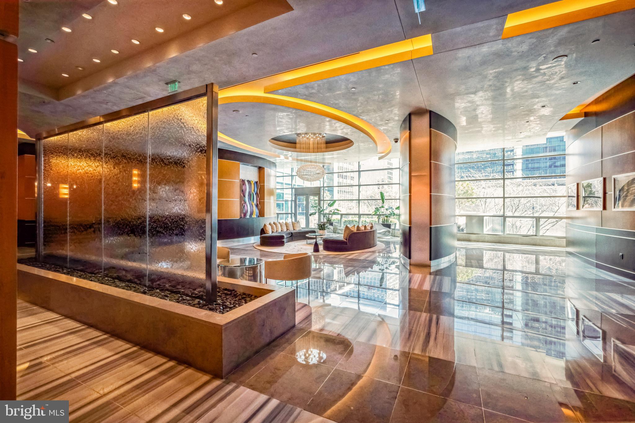 TURNBERRY TOWER - Residential