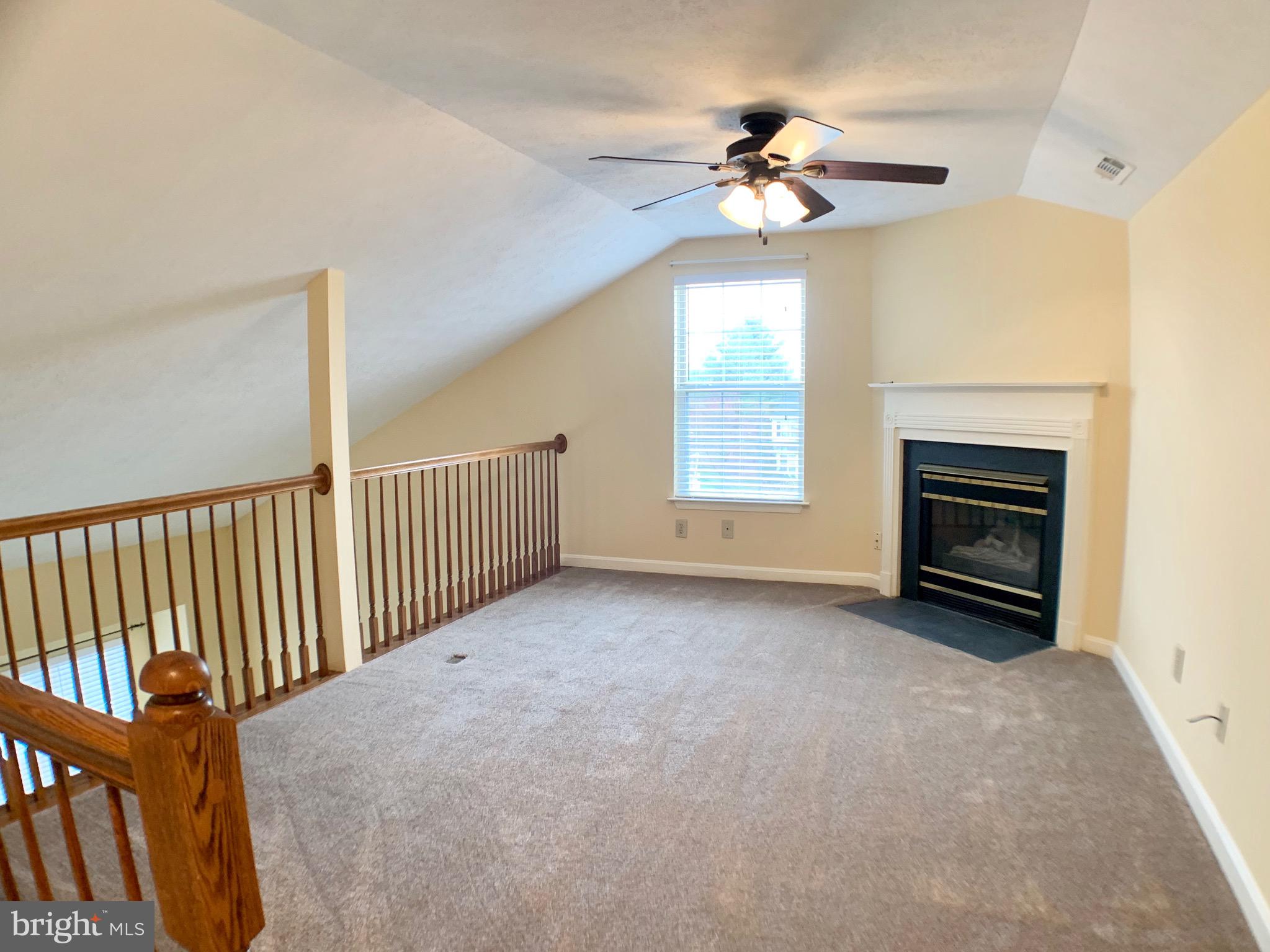 HAMPTON OAKS - Residential Lease