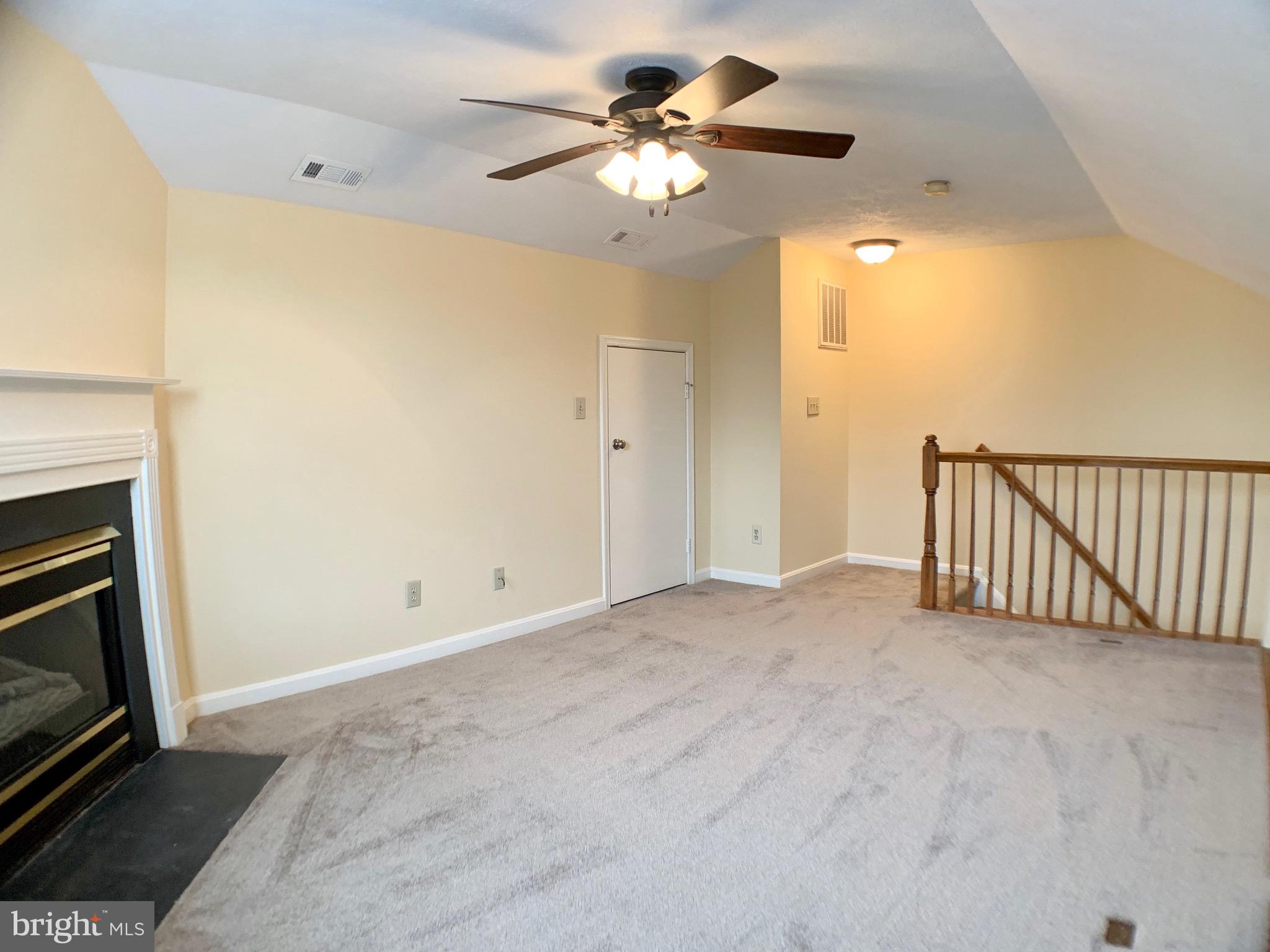 HAMPTON OAKS - Residential Lease