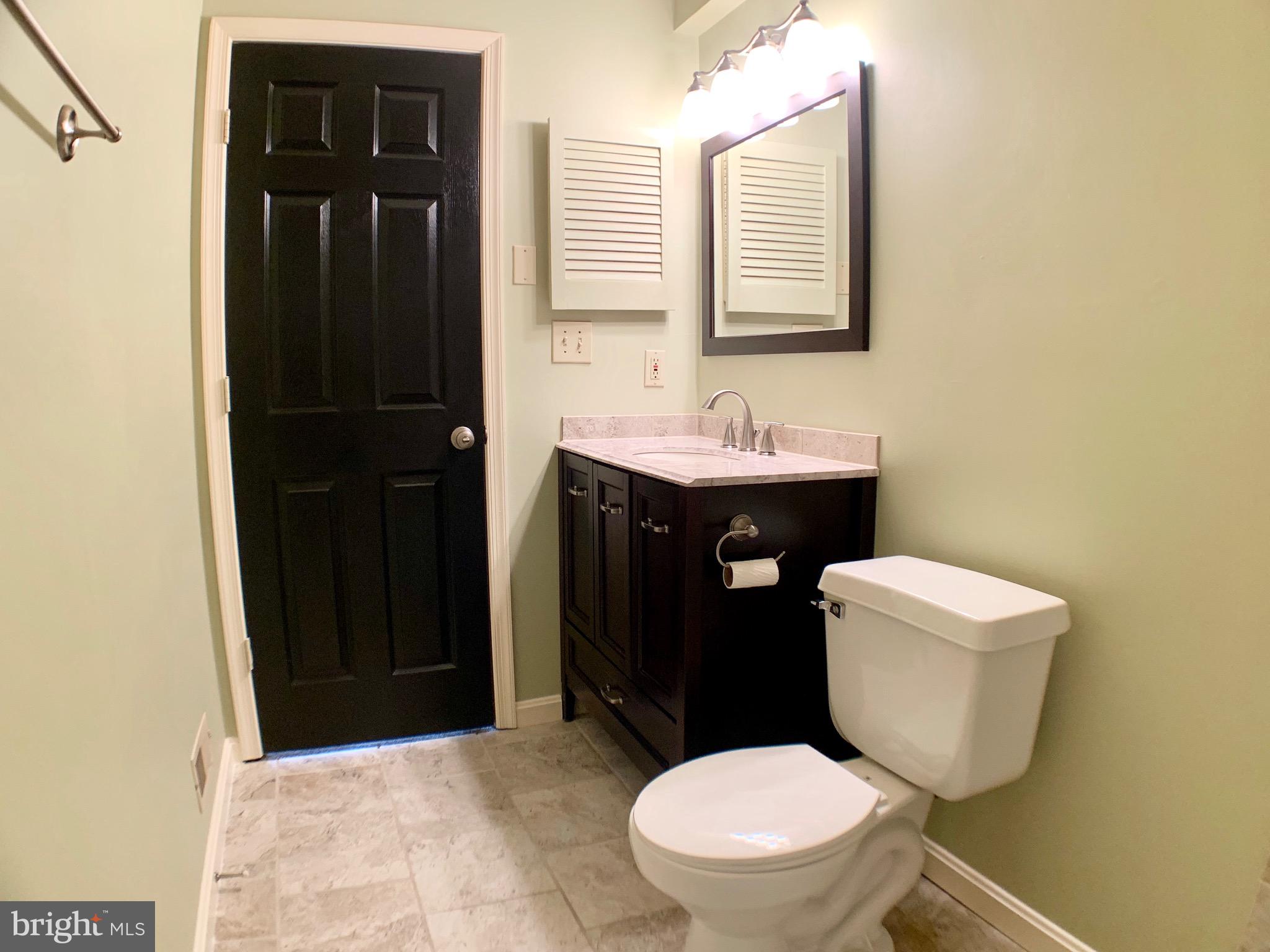 HAMPTON OAKS - Residential Lease