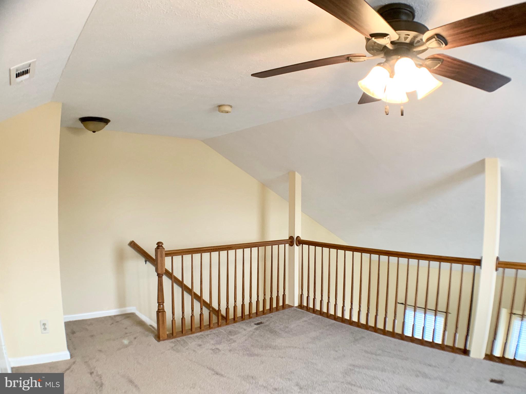 HAMPTON OAKS - Residential Lease