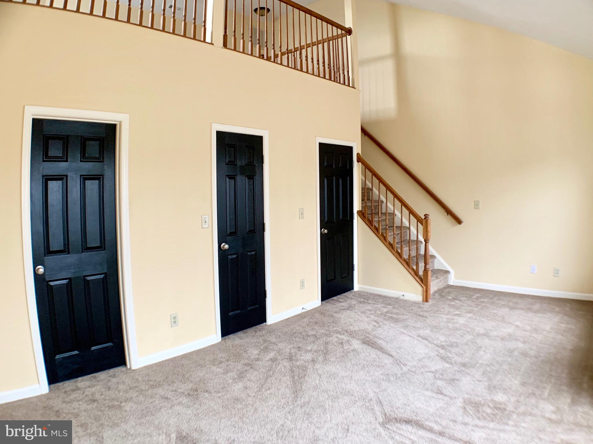 HAMPTON OAKS - Residential Lease