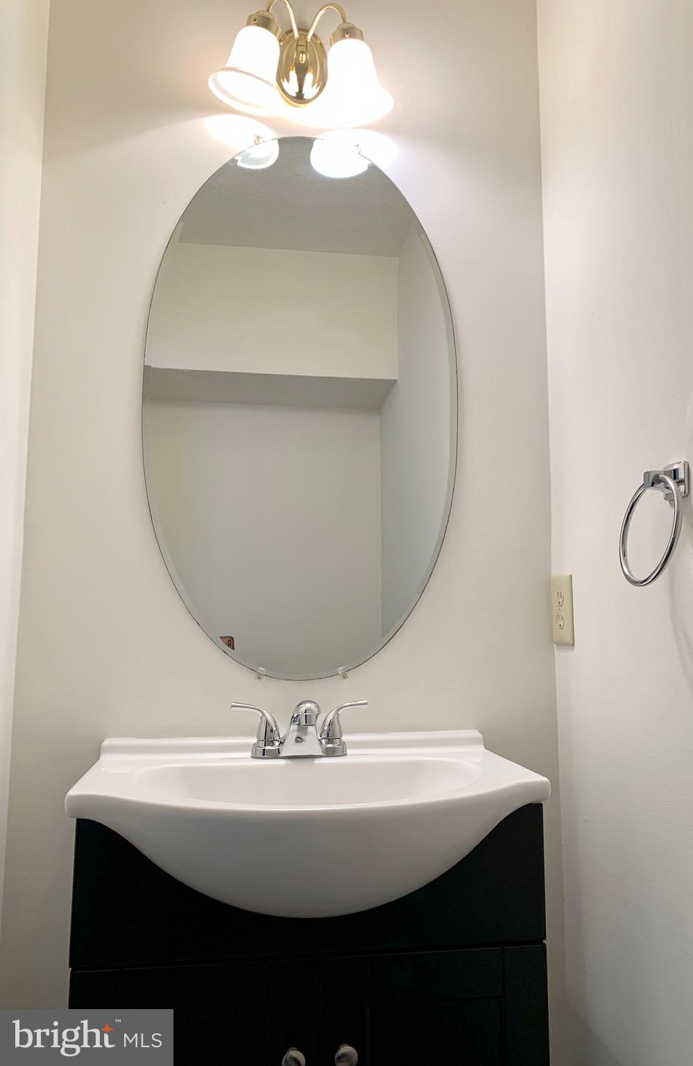 HAMPTON OAKS - Residential Lease