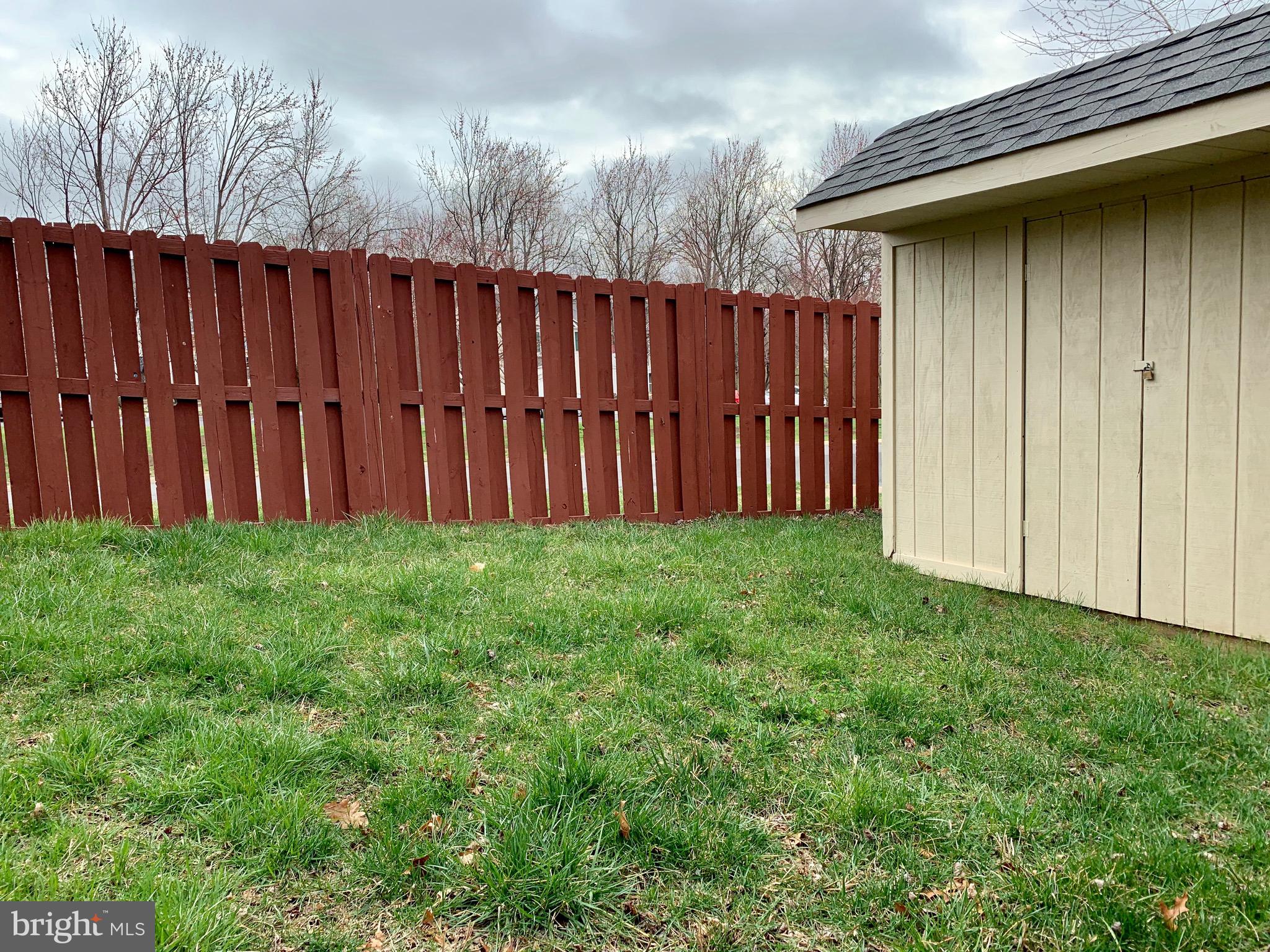 HAMPTON OAKS - Residential Lease