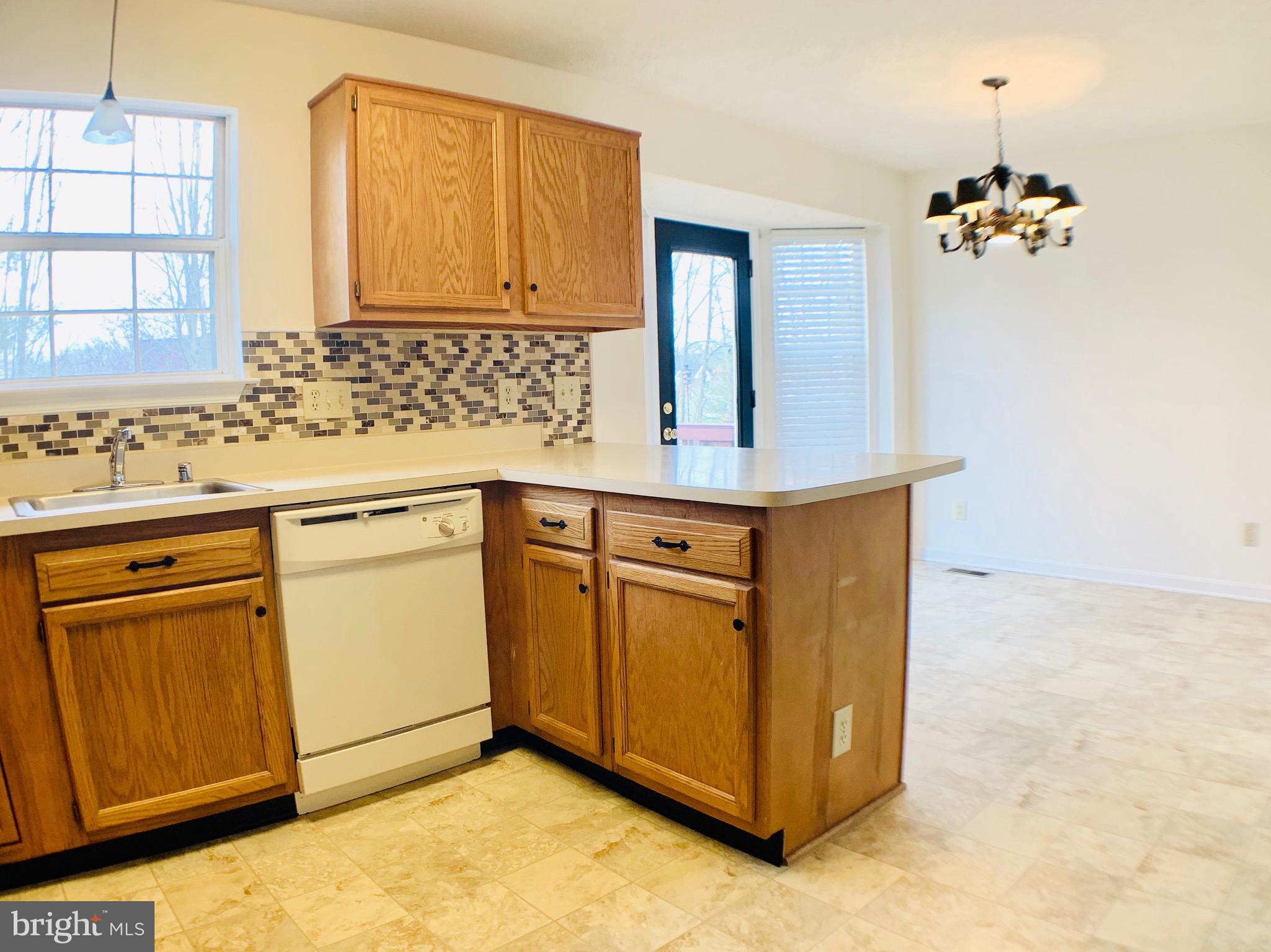 HAMPTON OAKS - Residential Lease