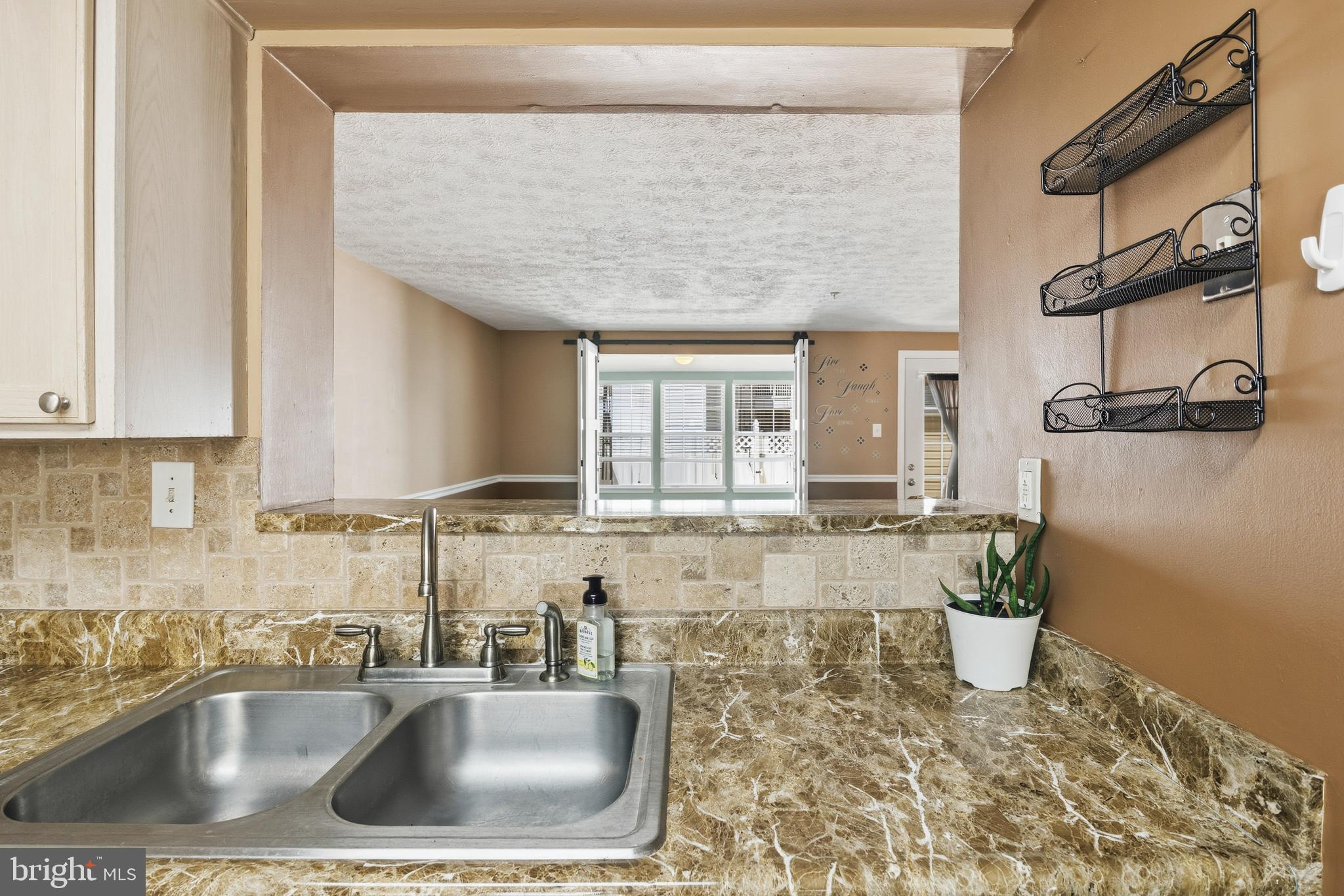 BRENTWOOD CONDO - Residential