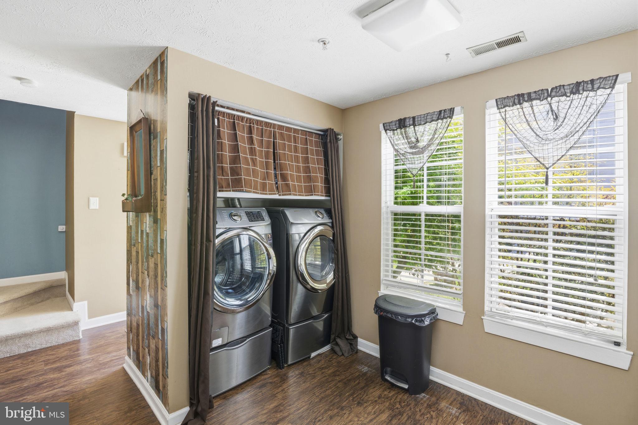 BRENTWOOD CONDO - Residential