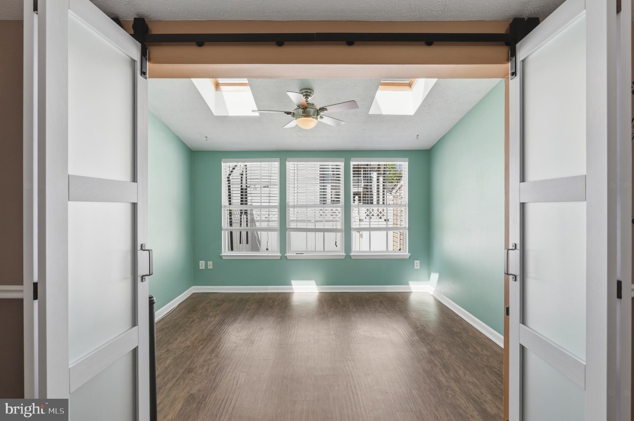 BRENTWOOD CONDO - Residential