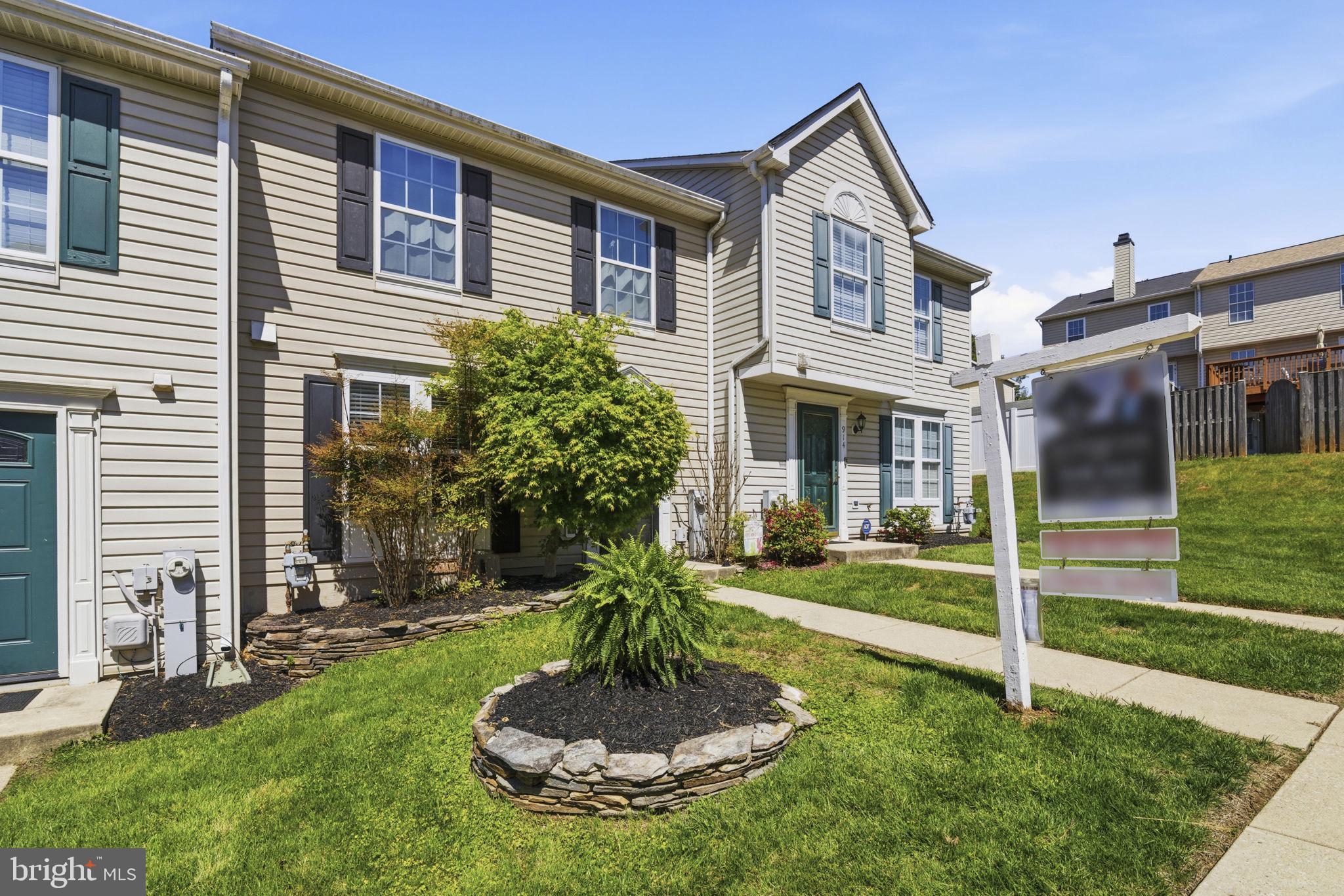 BRENTWOOD CONDO - Residential