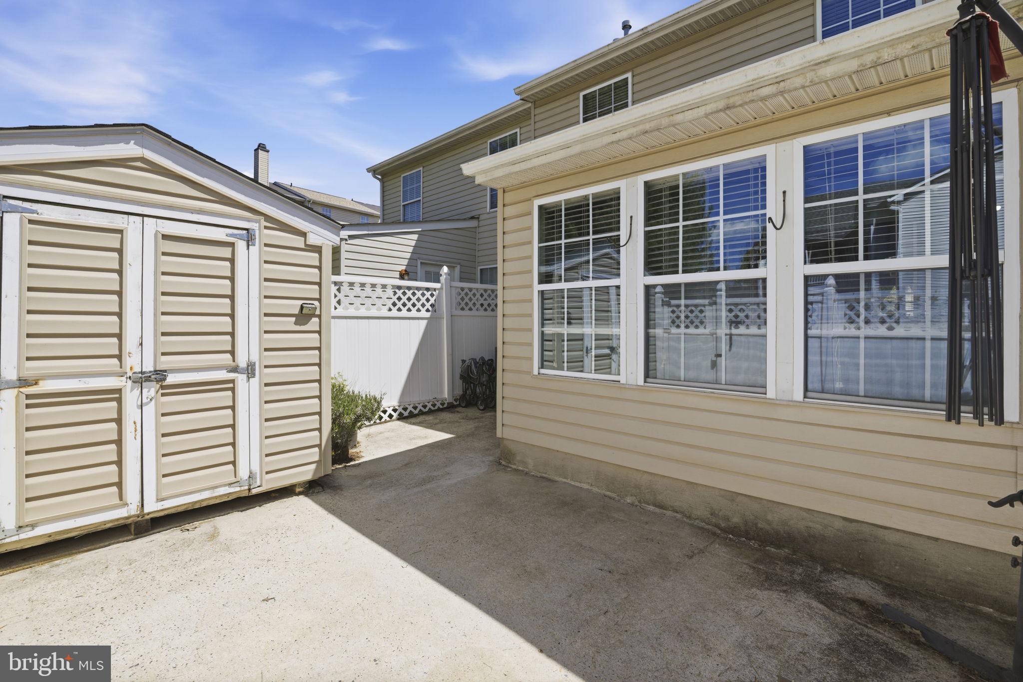 BRENTWOOD CONDO - Residential