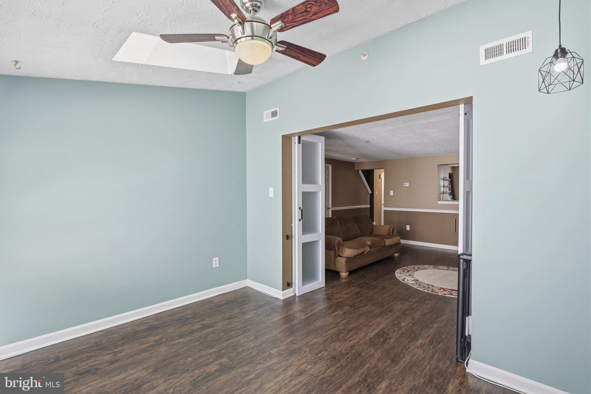 BRENTWOOD CONDO - Residential