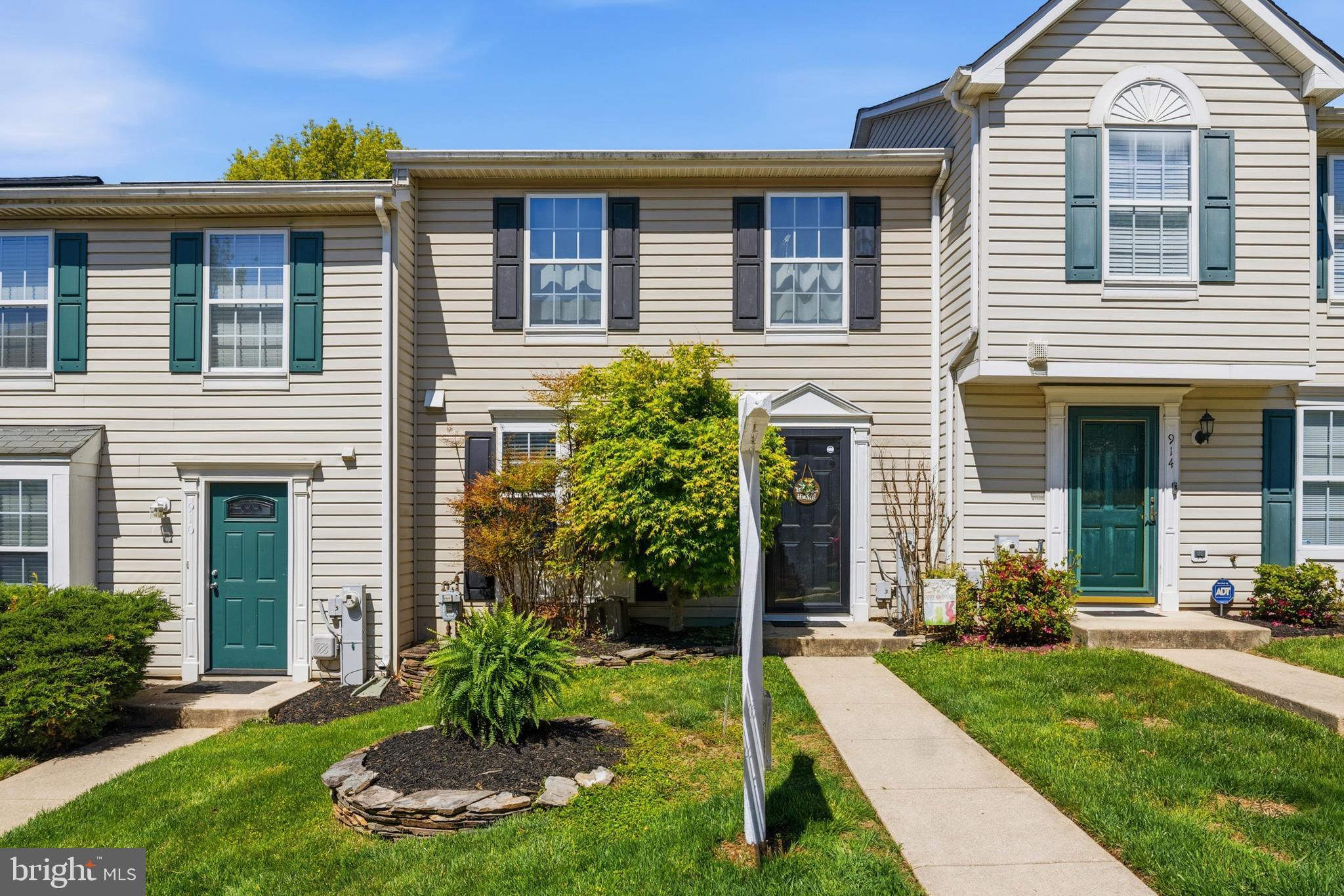 BRENTWOOD CONDO - Residential