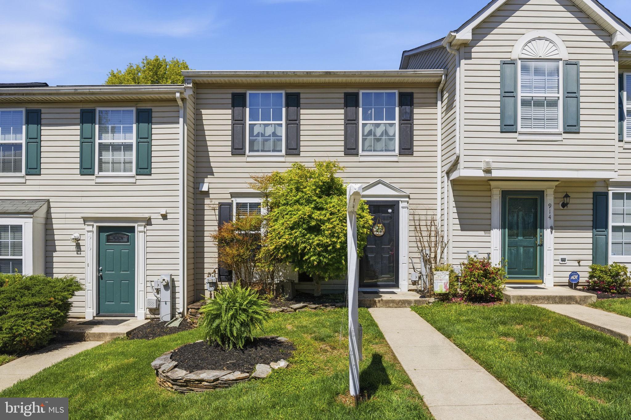 BRENTWOOD CONDO - Residential