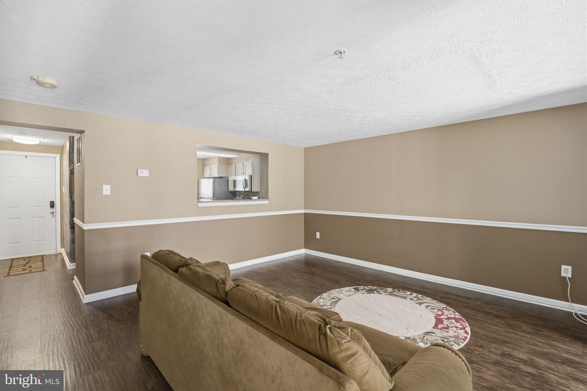 BRENTWOOD CONDO - Residential