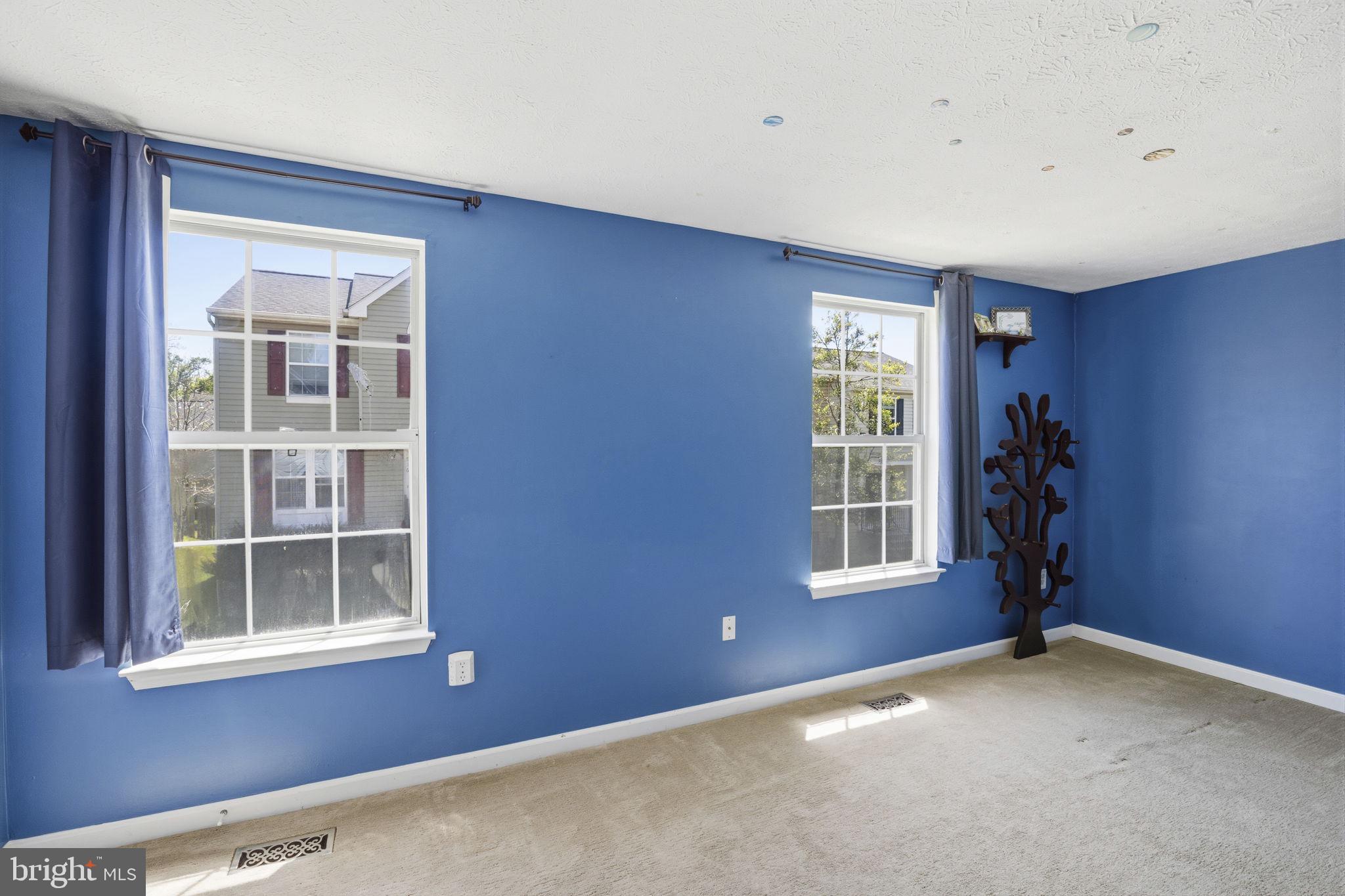 BRENTWOOD CONDO - Residential