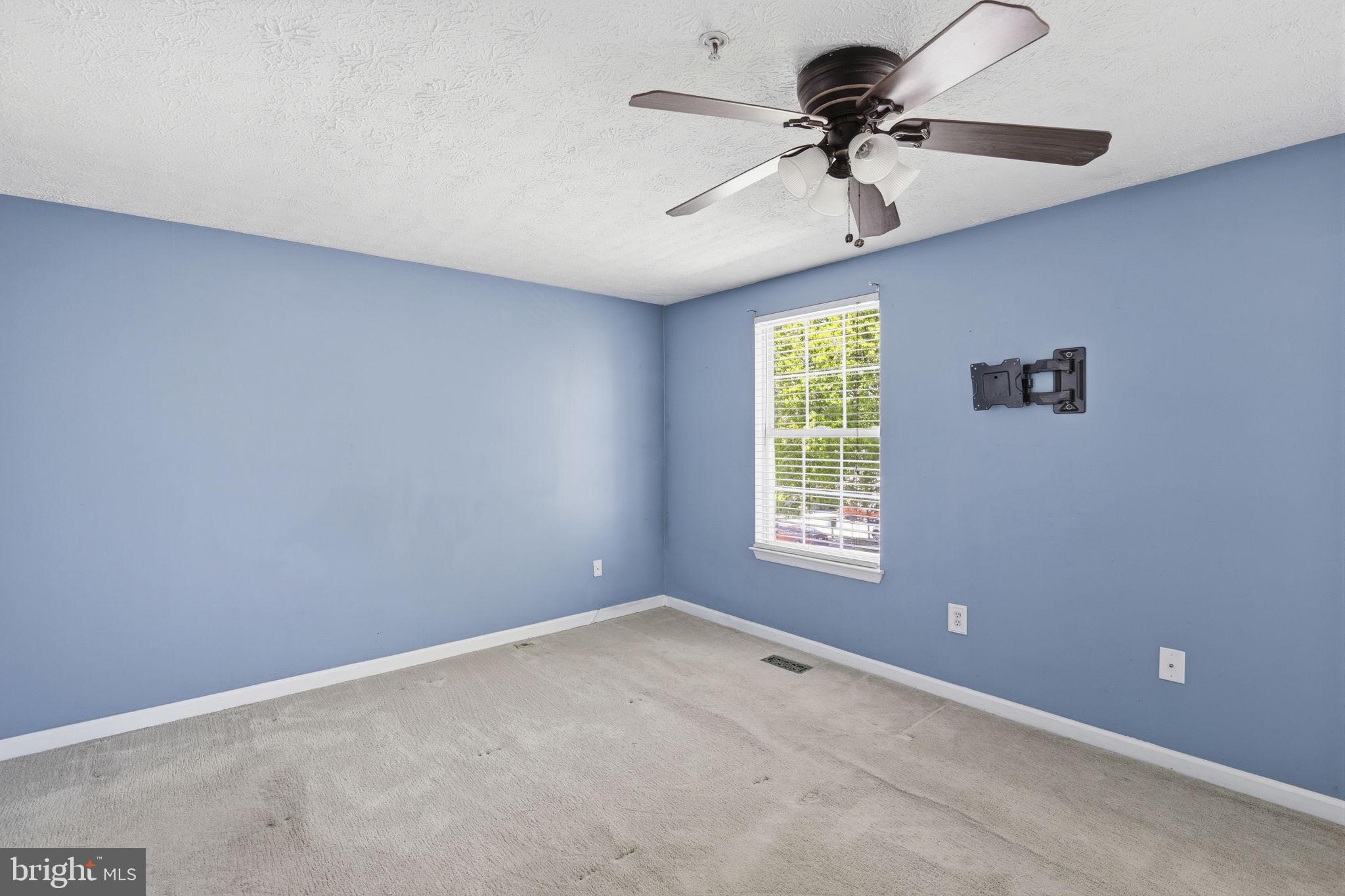 BRENTWOOD CONDO - Residential