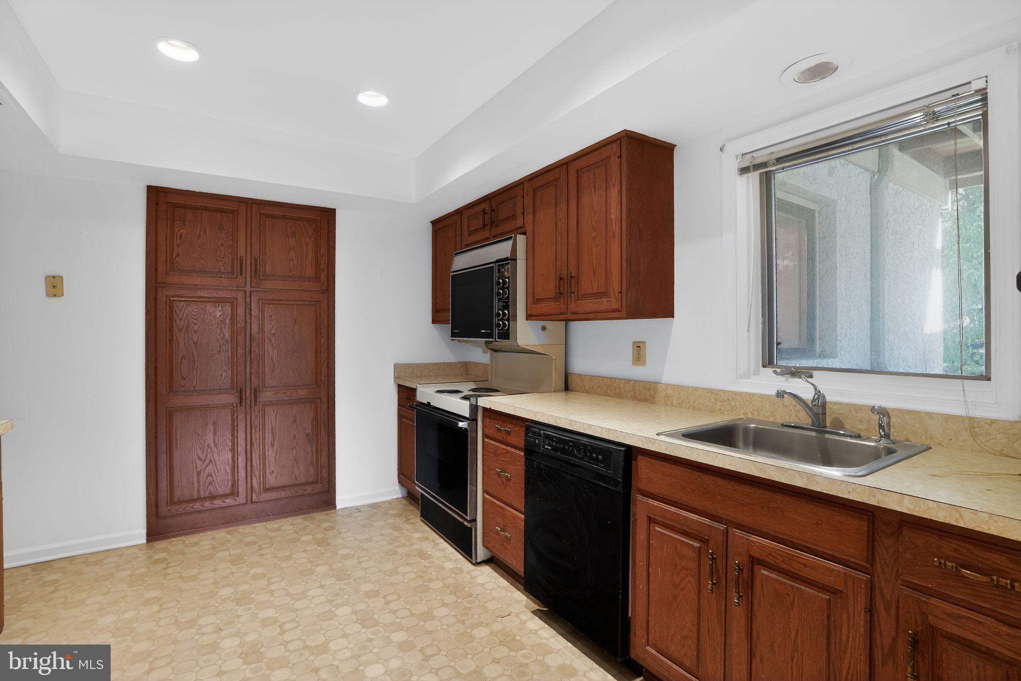 HERSHEYS MILL - Residential