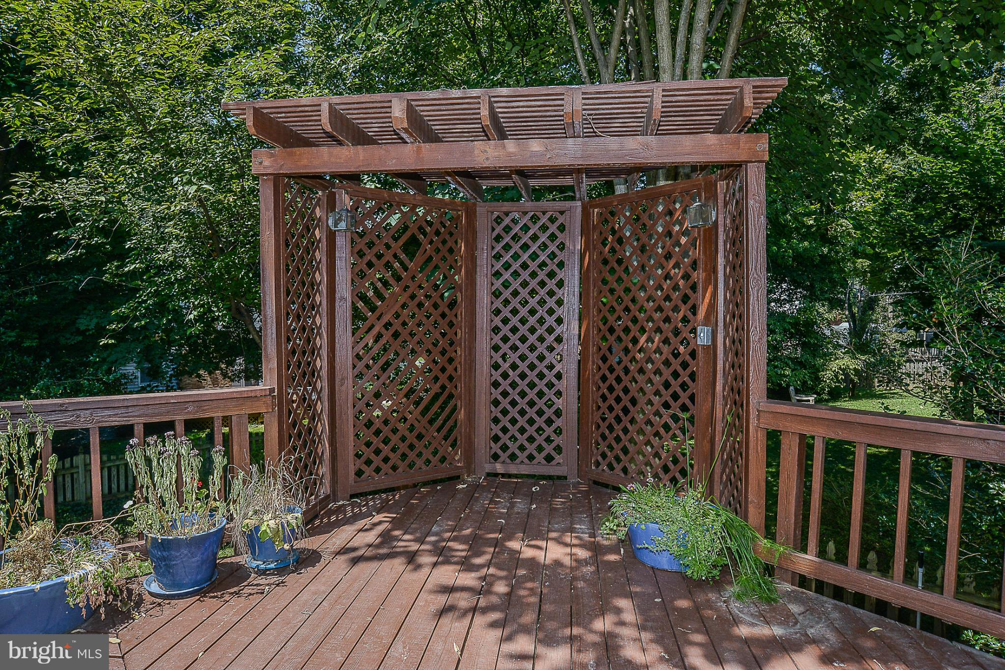 KINGS MANOR - Residential Lease