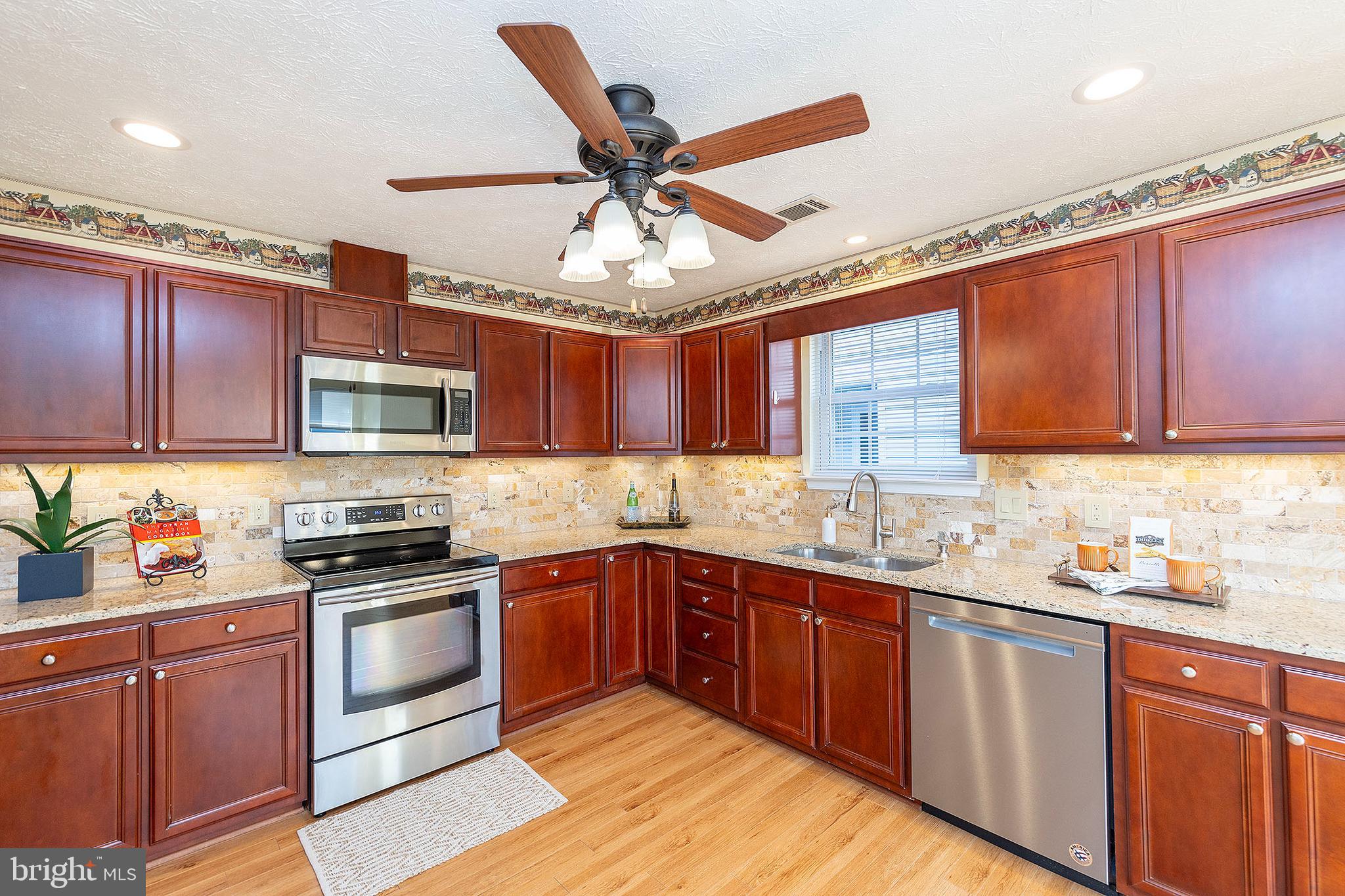 CROSS CREEK VILLAGE - Residential