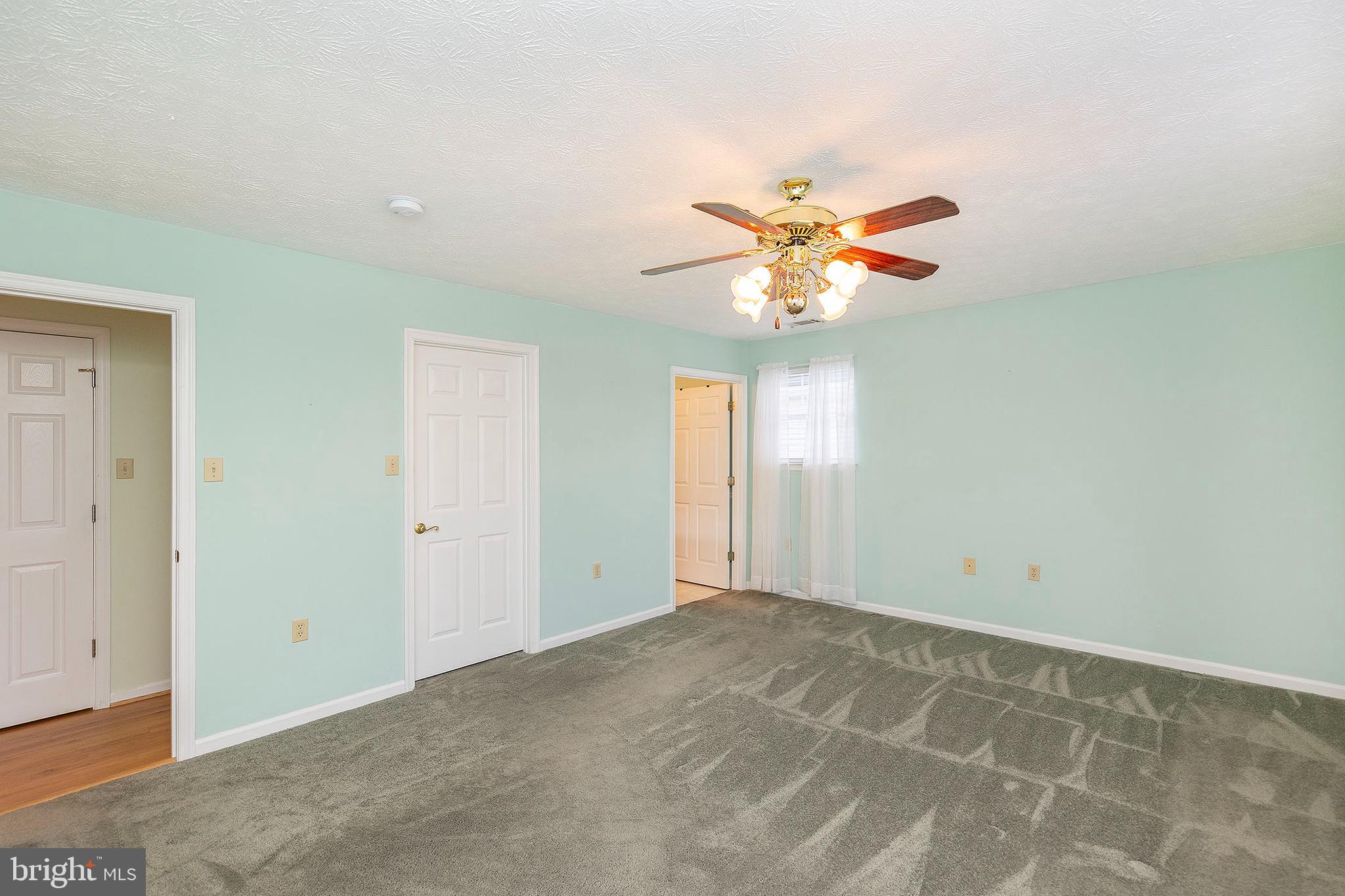 CROSS CREEK VILLAGE - Residential