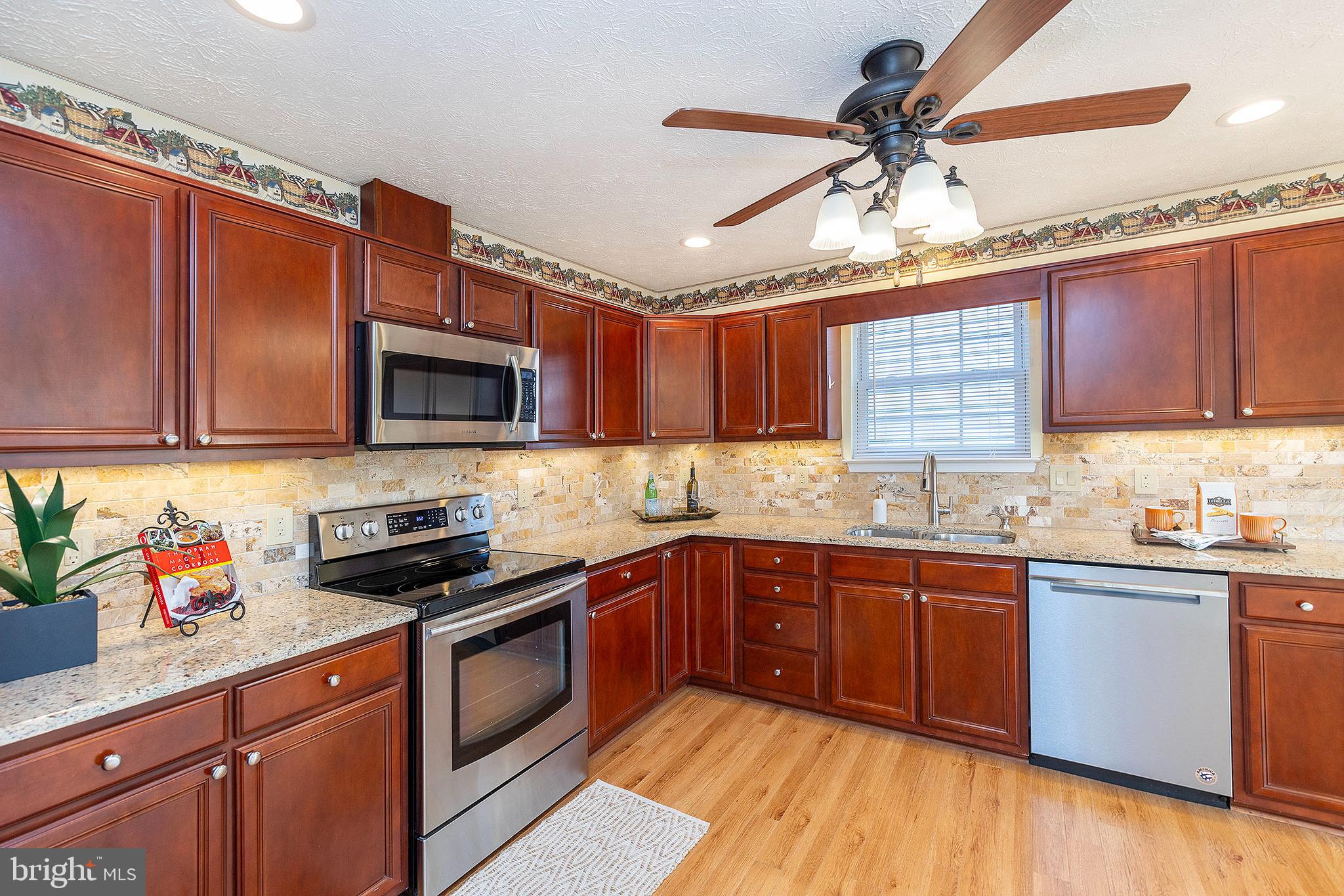 CROSS CREEK VILLAGE - Residential