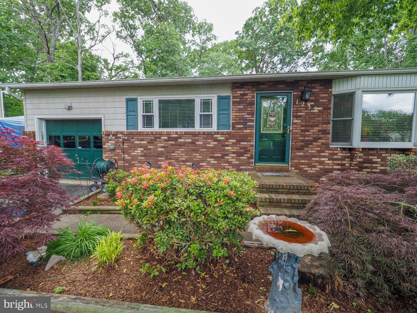 1235 LORENE DRIVE