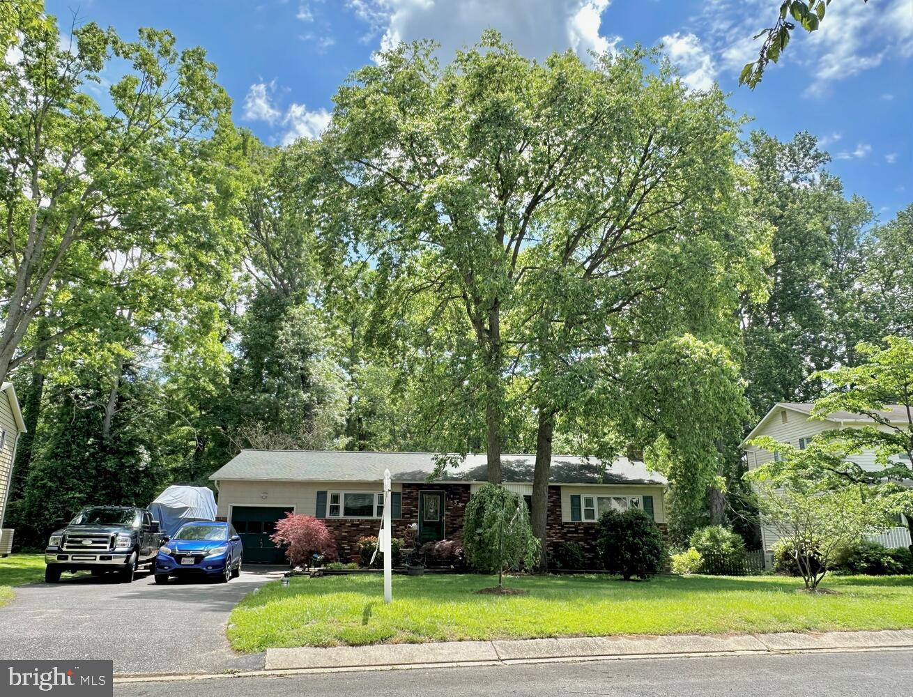 1235 LORENE DRIVE