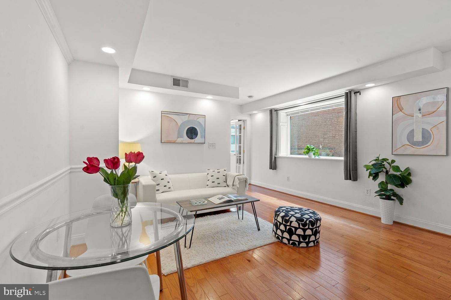 1125 12TH STREET NW 21