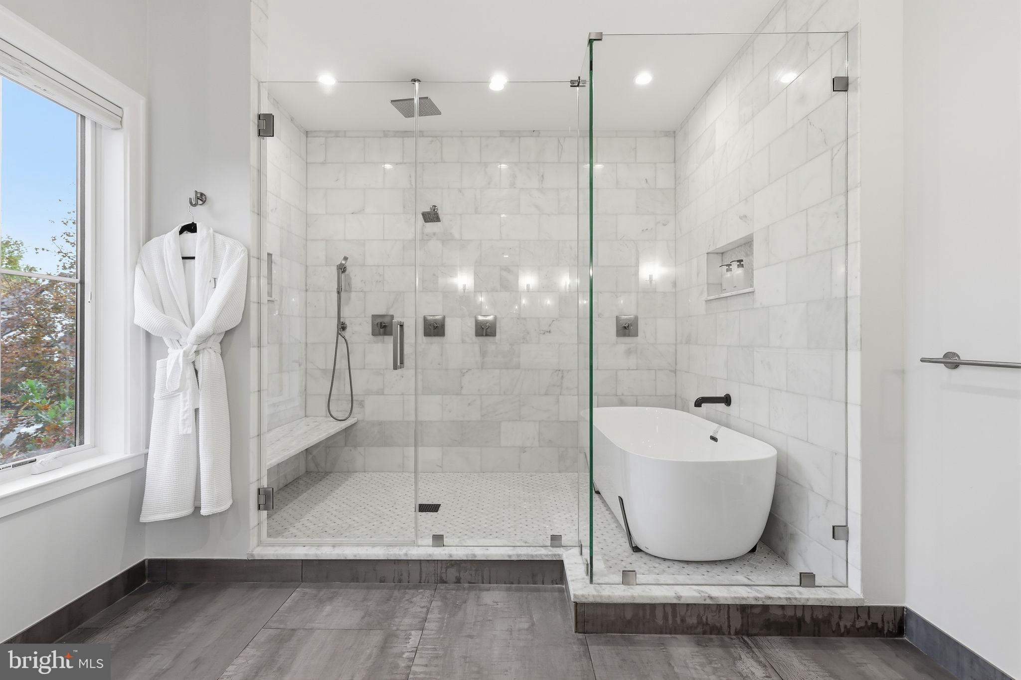 BROYHILL LANGLEY ESTATES - Residential