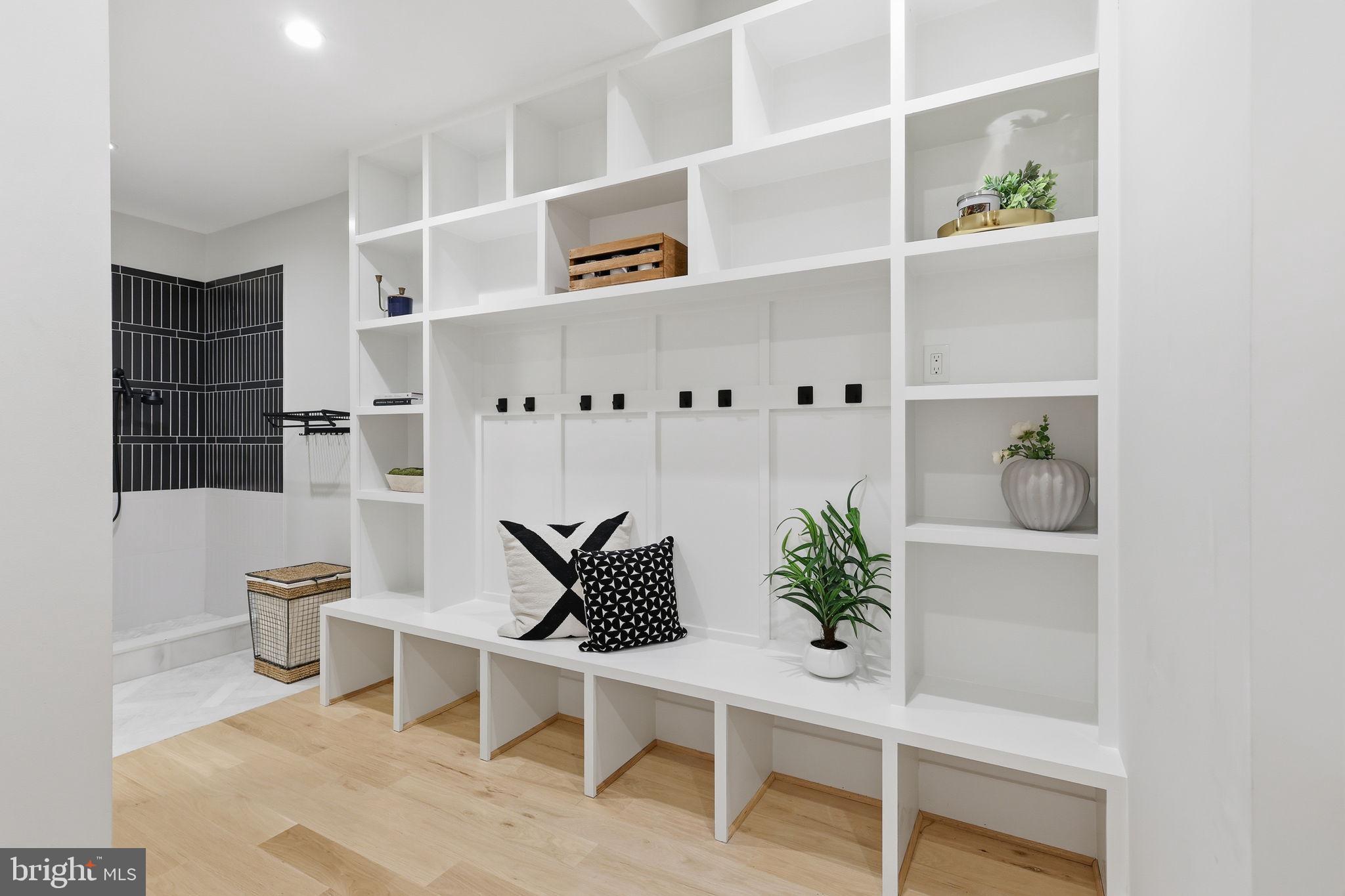 BROYHILL LANGLEY ESTATES - Residential