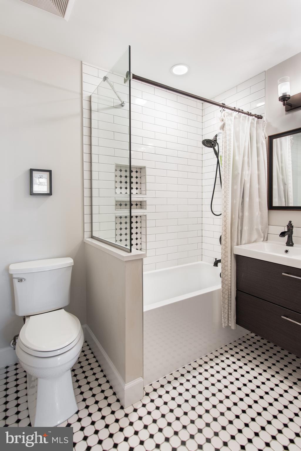 GREATER HOMELAND HISTORIC DISTRICT - Residential