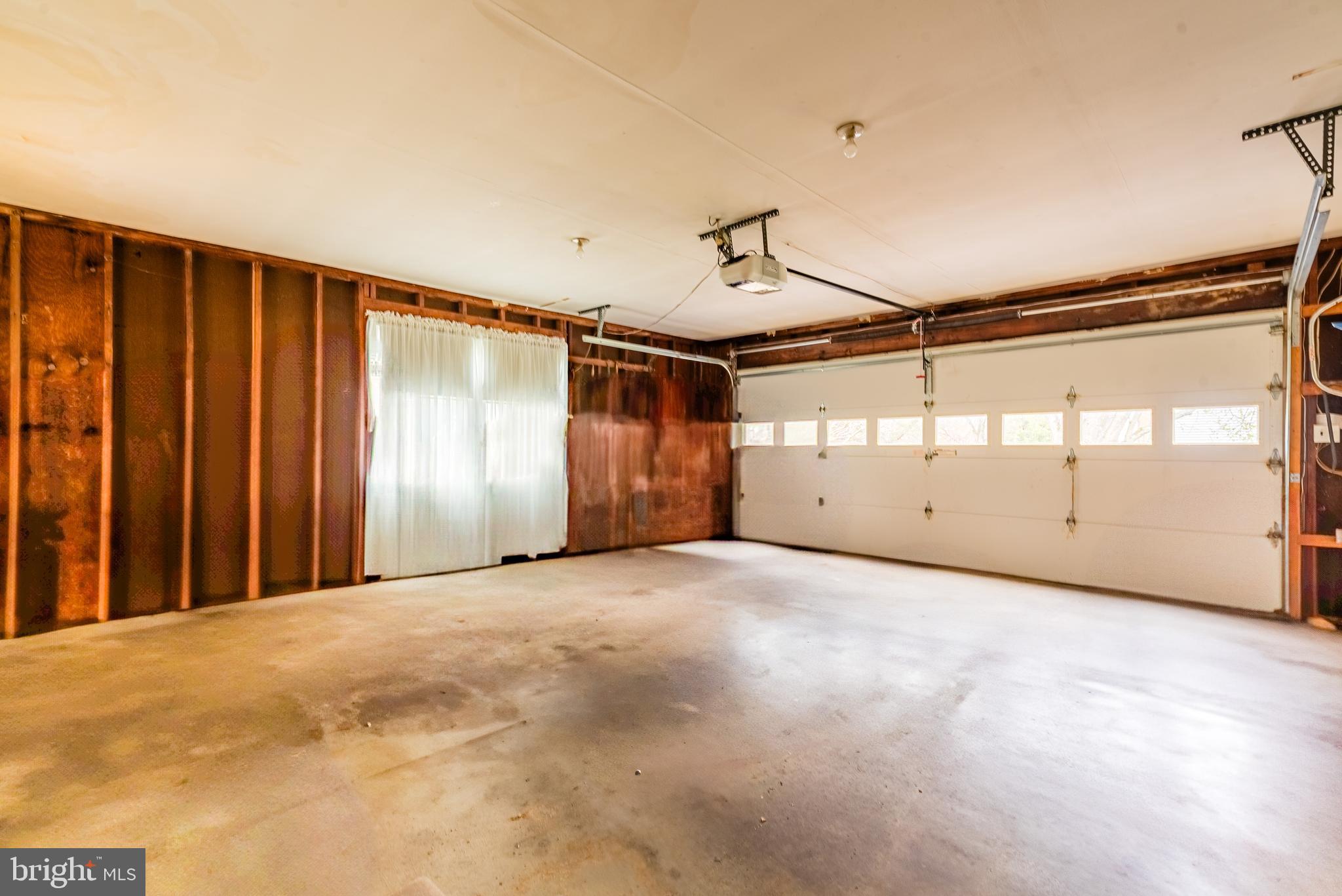 HAMMOND VILLAGE - Residential