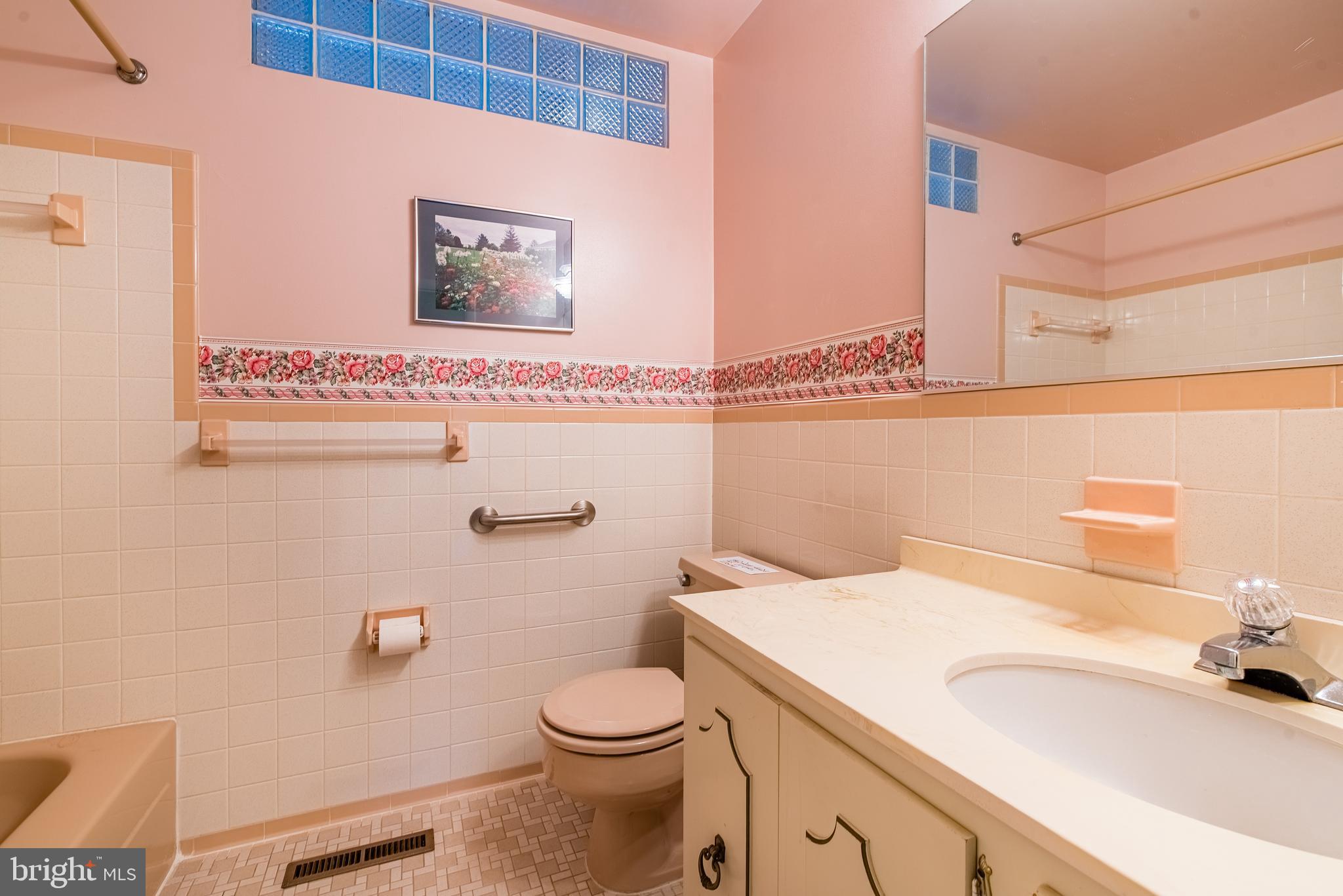 HAMMOND VILLAGE - Residential