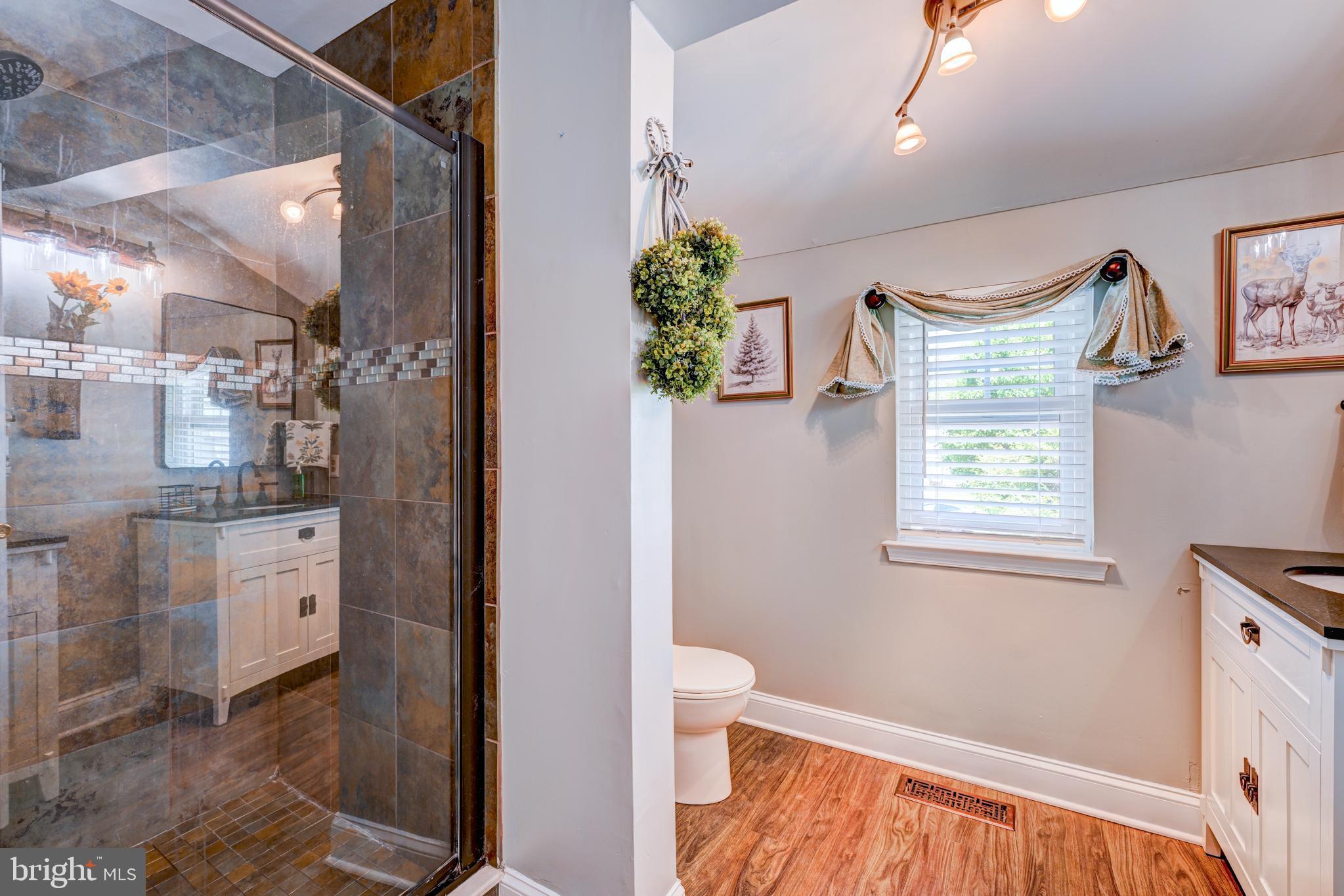 YARDLEY MDWS - Residential