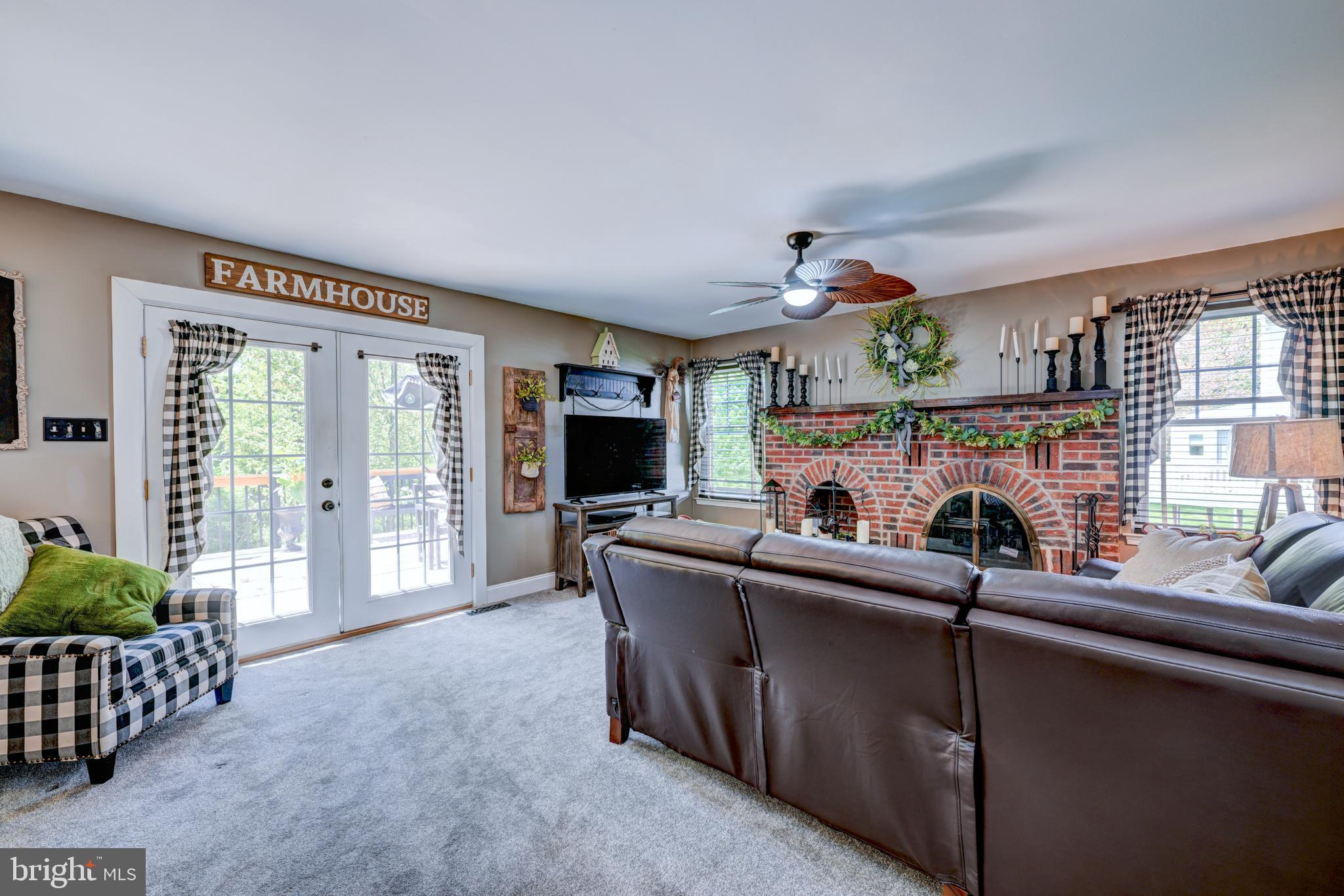 YARDLEY MDWS - Residential