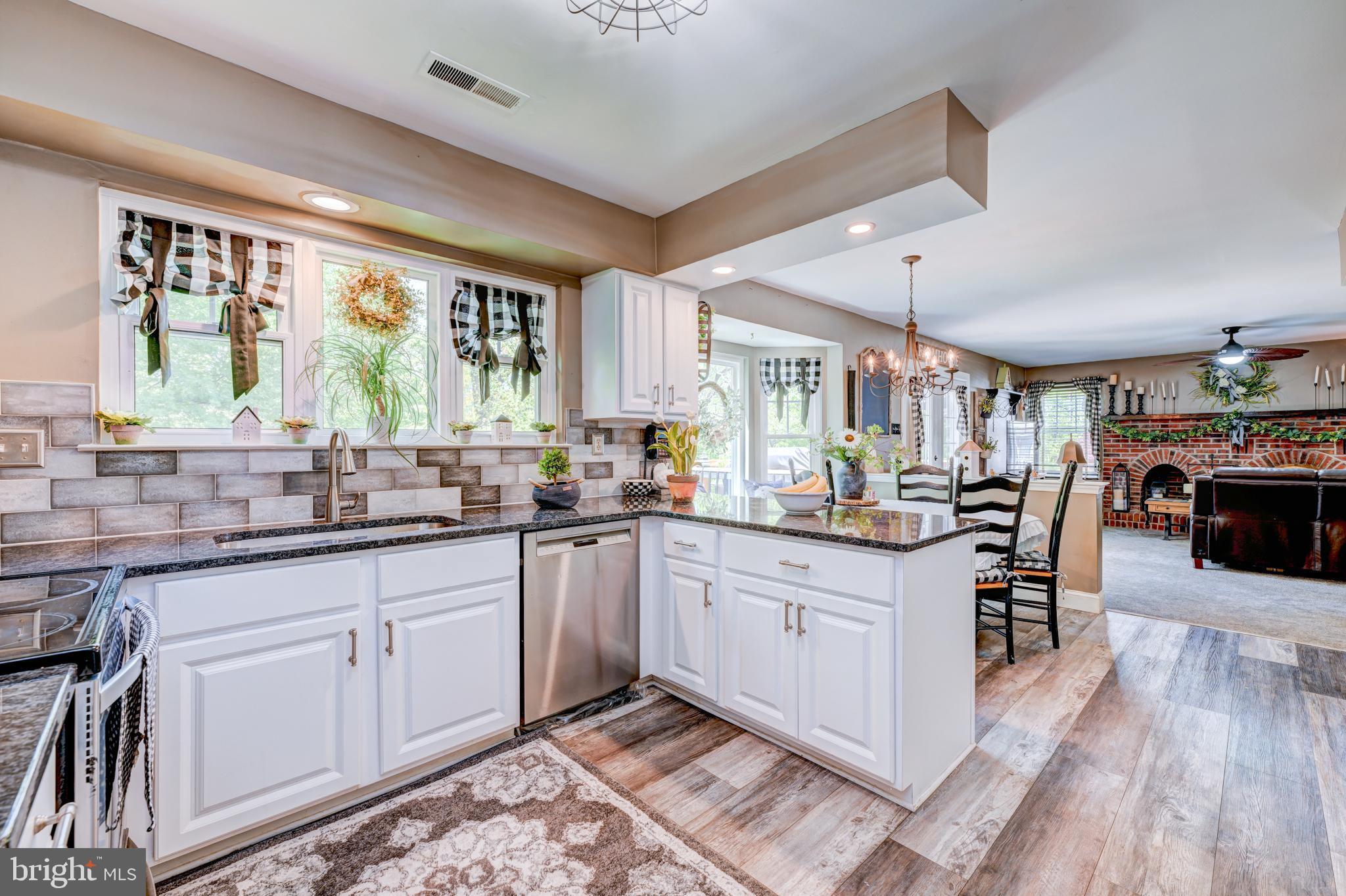 YARDLEY MDWS - Residential