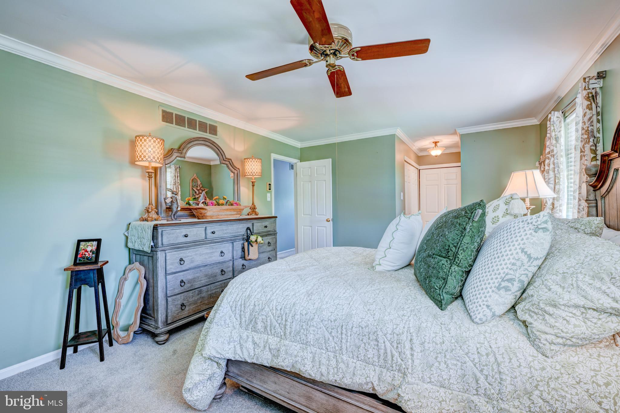 YARDLEY MDWS - Residential